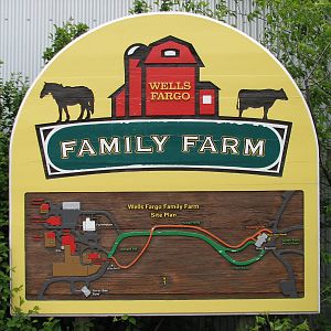 Family Farm - Sign