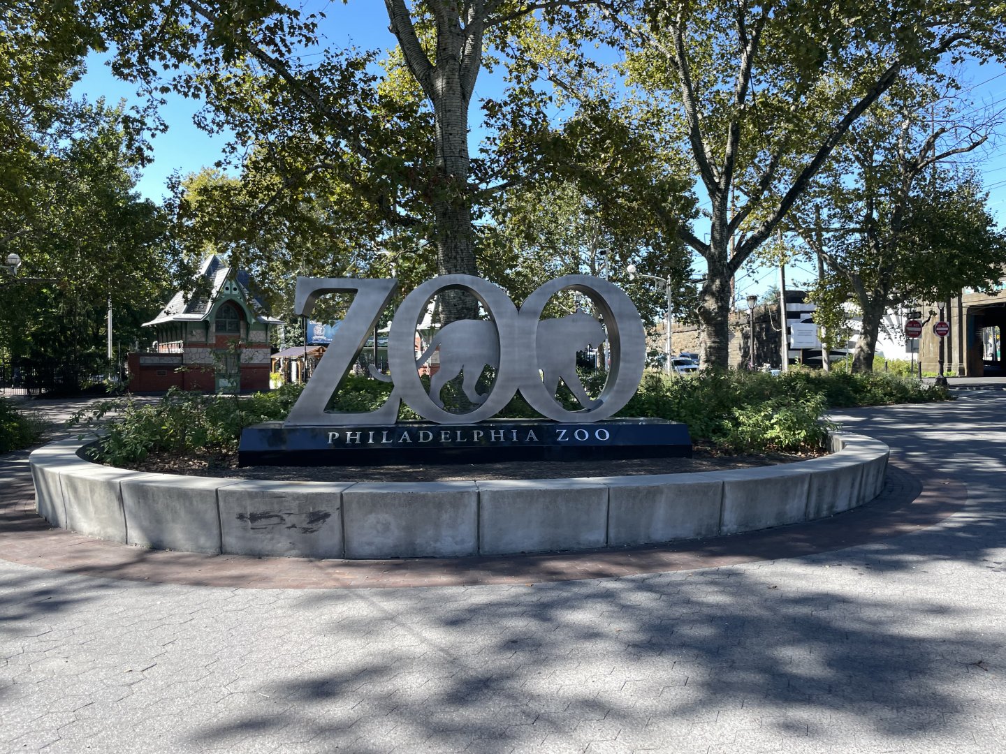 09/15/23 - Zoo sign near entrance