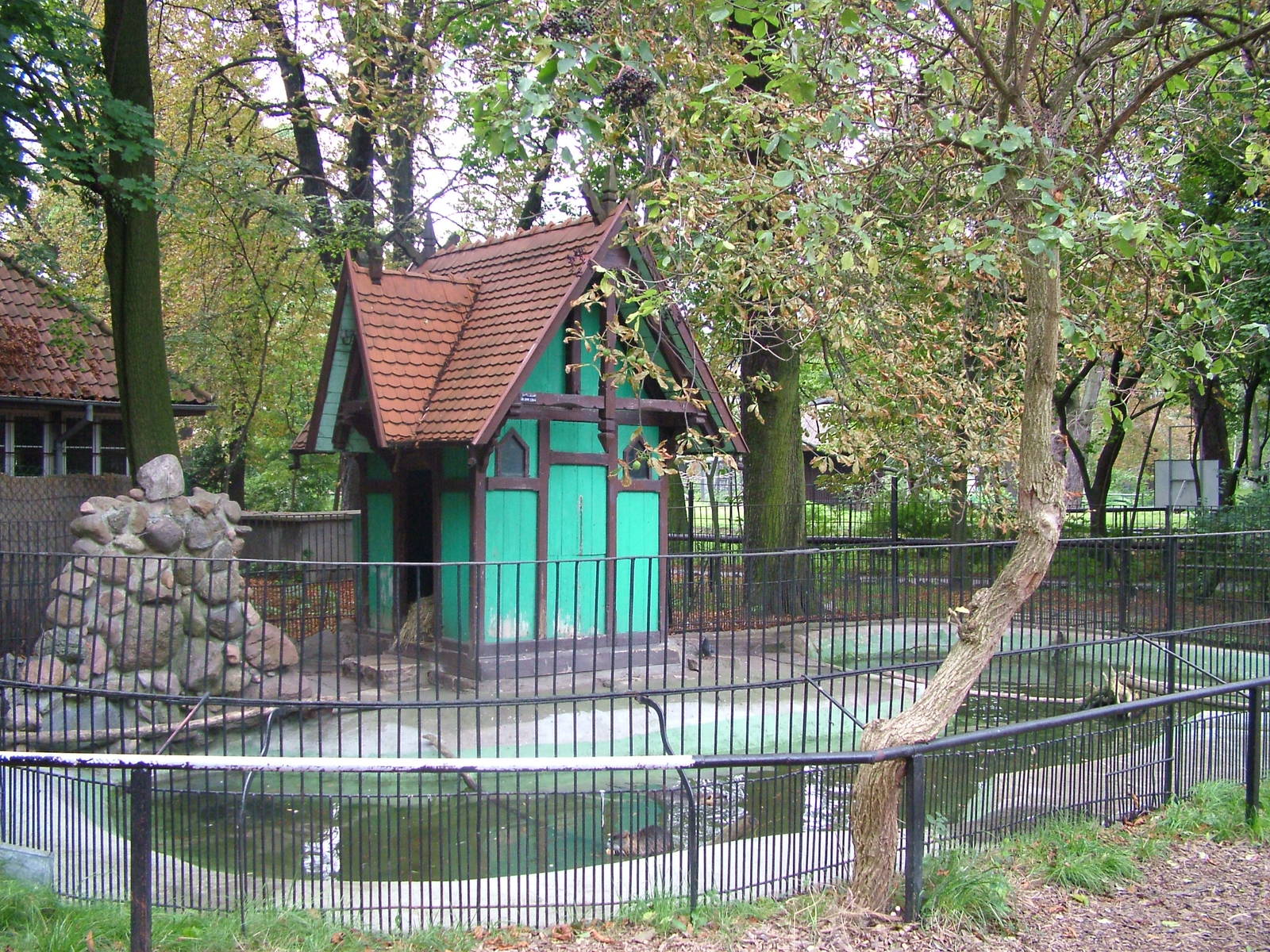 150-year-old Coypu House at Wroclaw Zoo Sept 2008