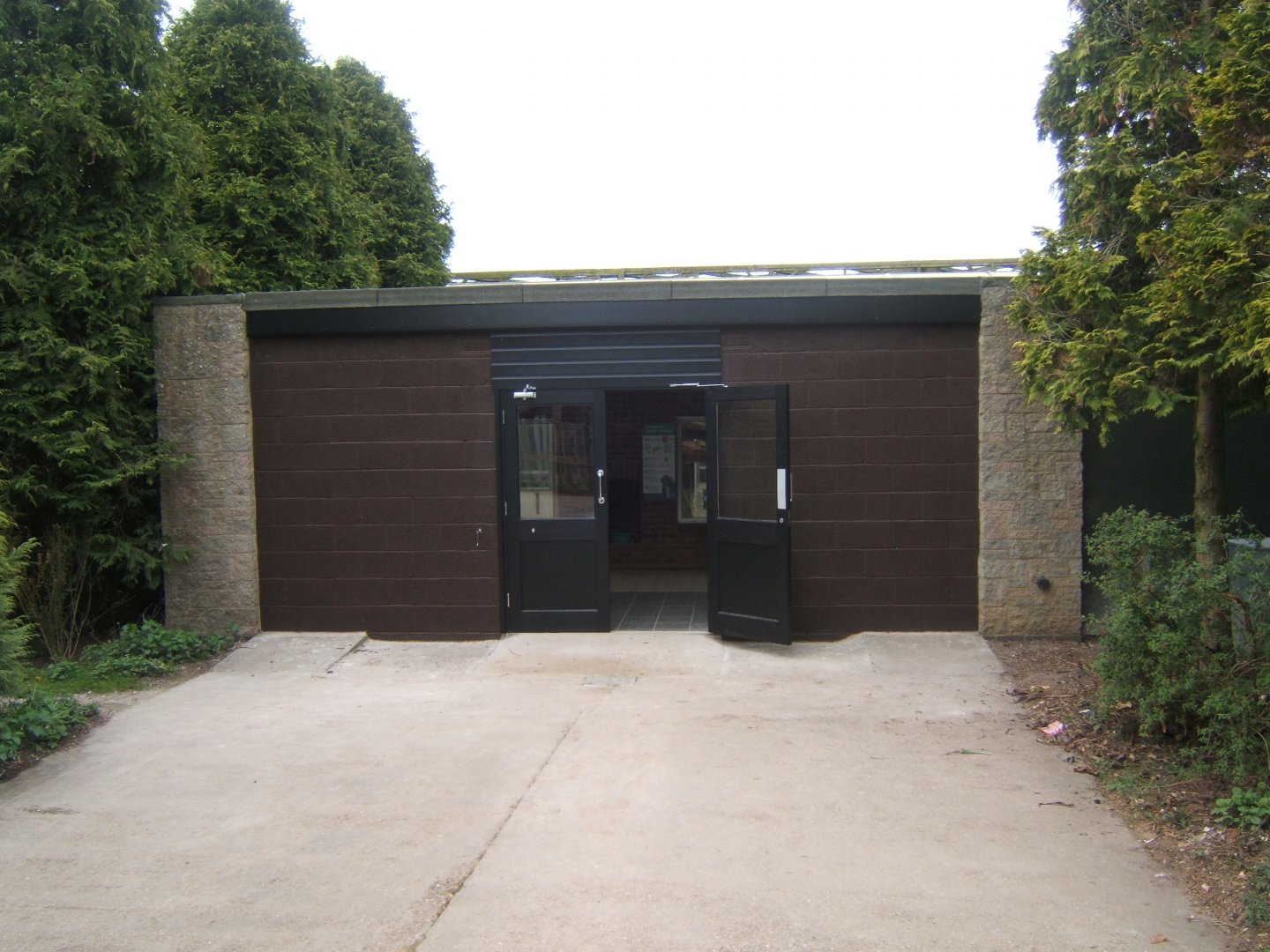 16/4/2017 View of the new door position in the South American Monkey House