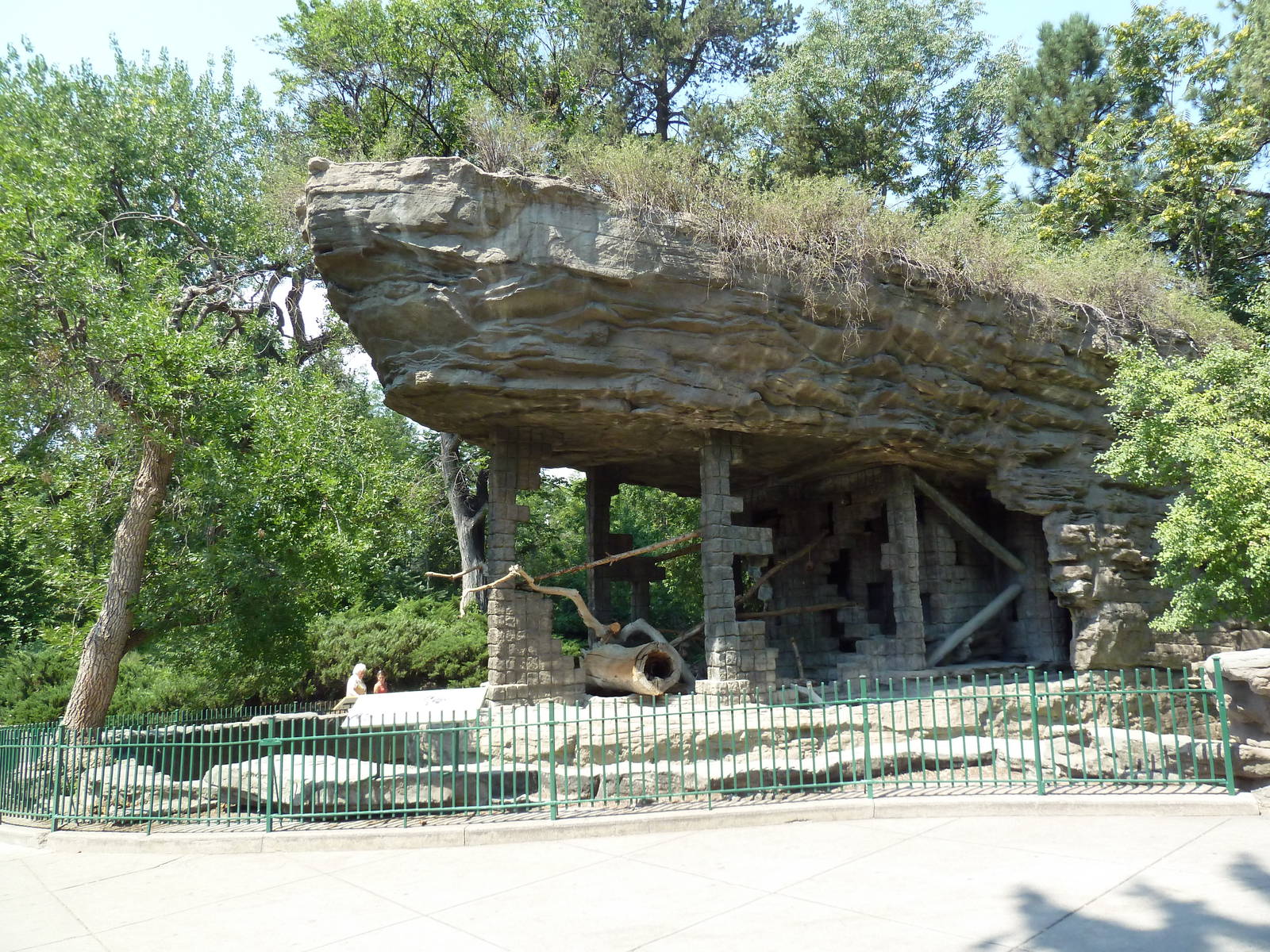 1918 Bear Mountain - Coati Exhibit