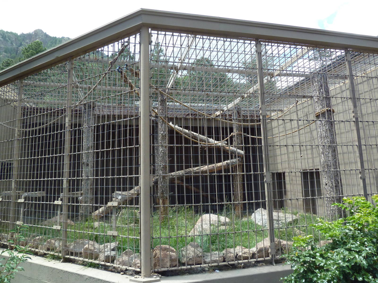 1942 Monkey Pavilion - Rotational Outdoor Cage