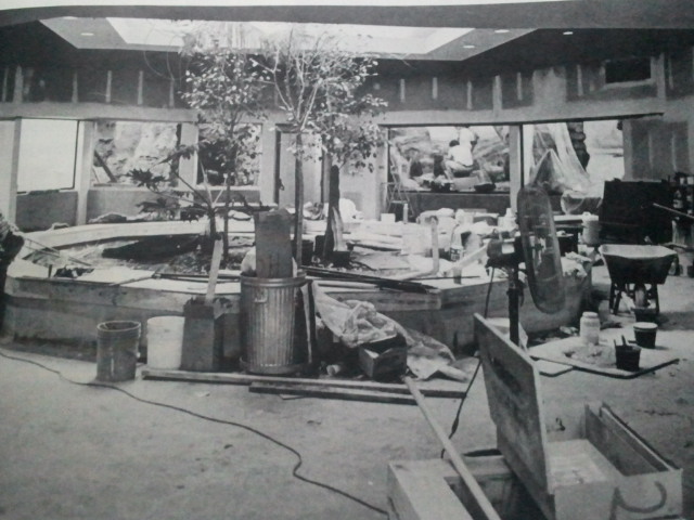 1984-Construction of the famous Cat House