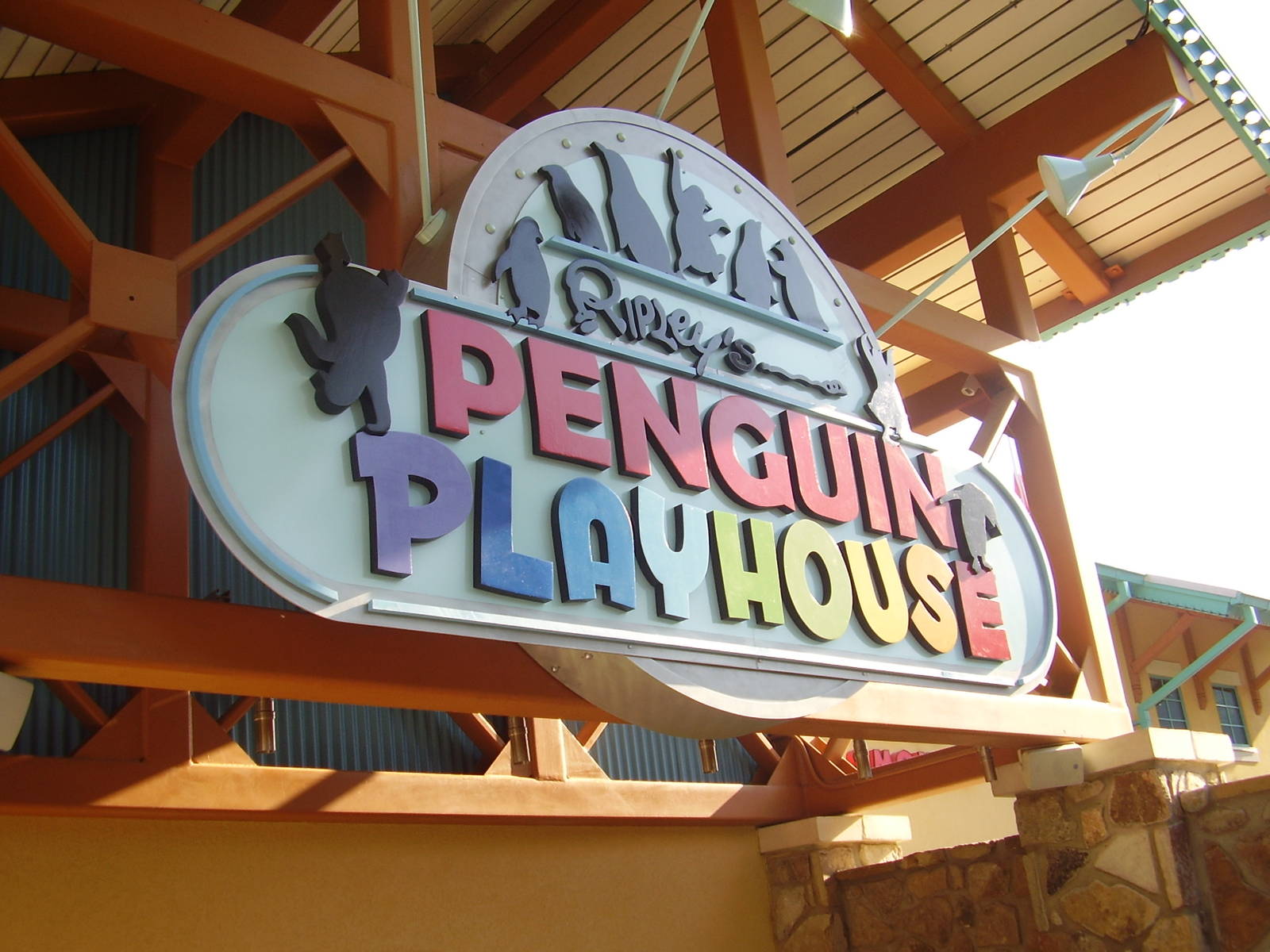 2010 penguin exhibit
