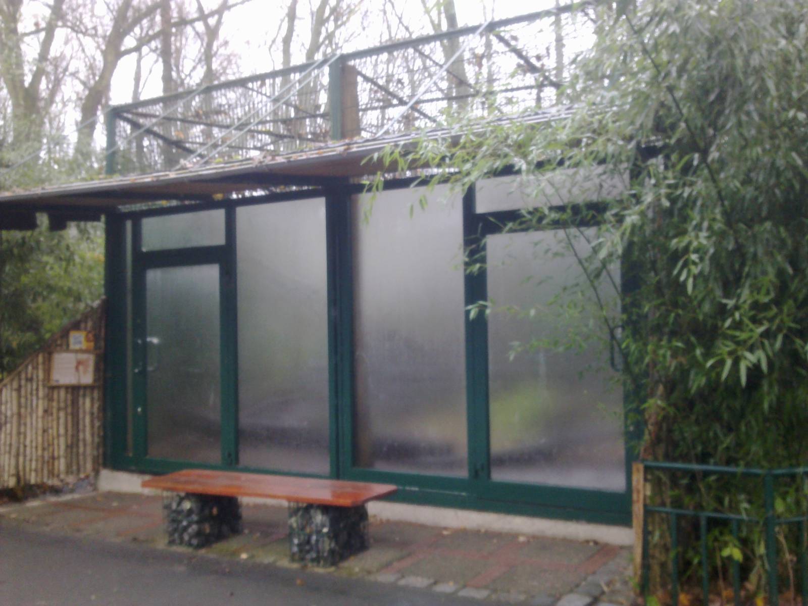 2013-12 Hamm Fossa enclosure viewing windows