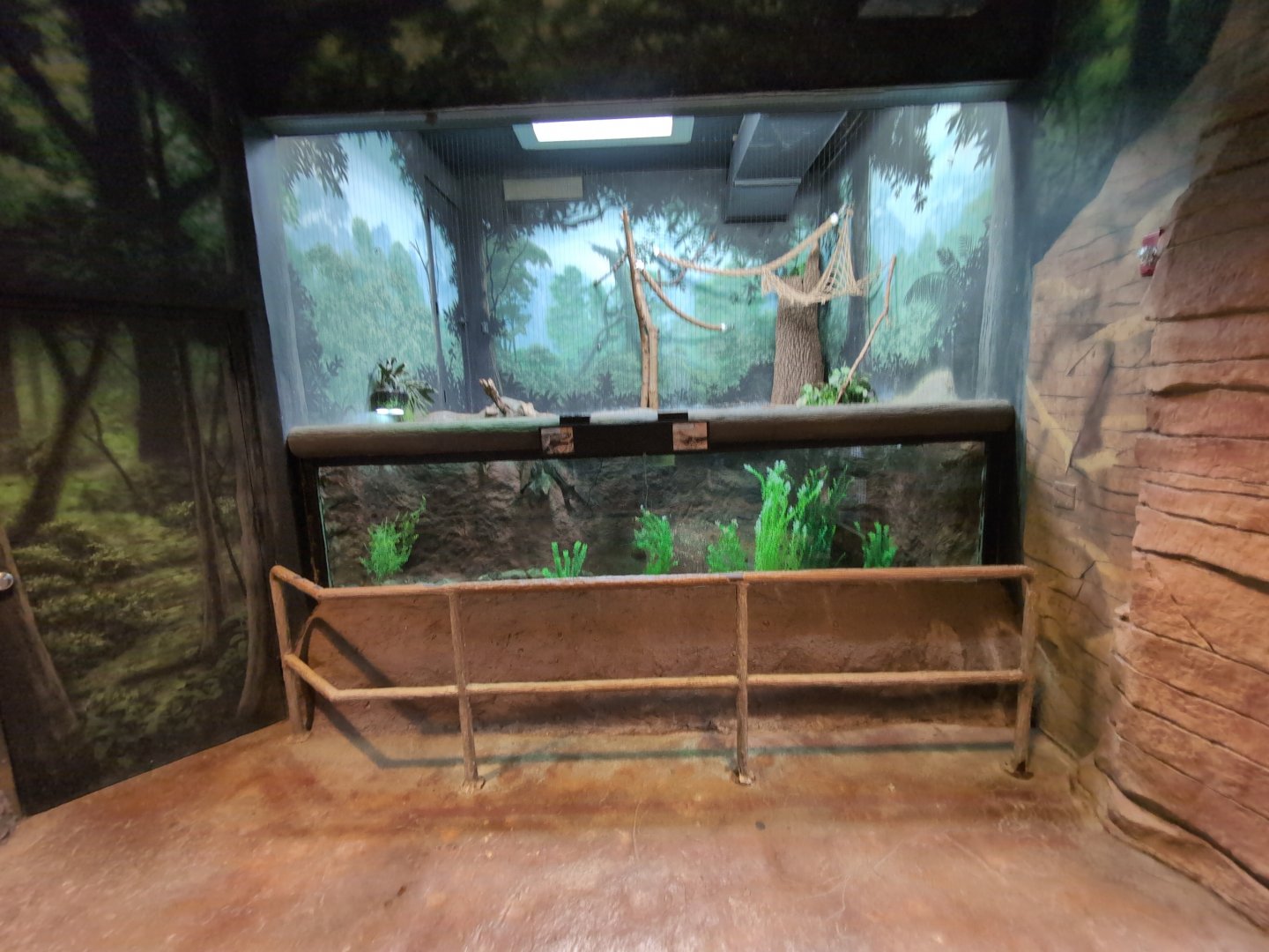 2024-05-15-vilas-aviary-small-habitat-01