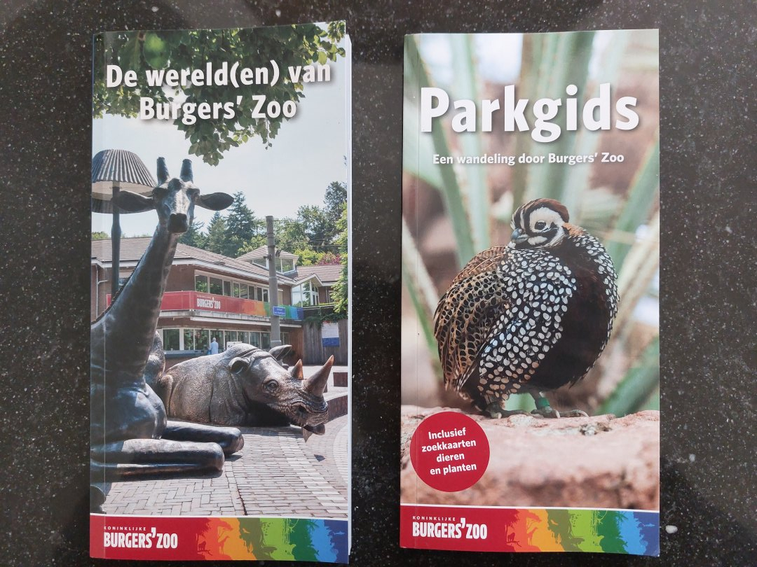 2024 Burgers' Zoo guidebooks