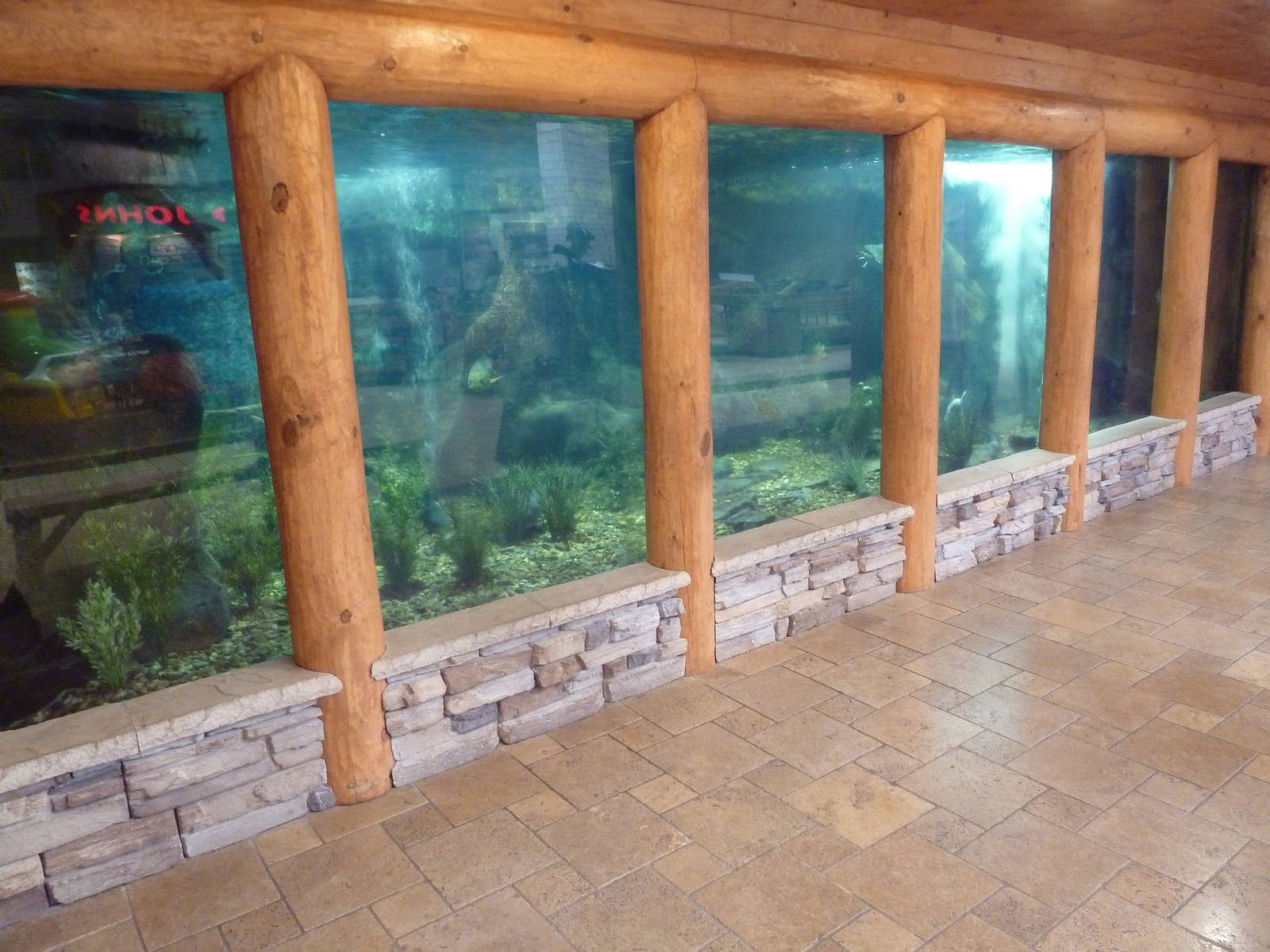 25-Foot Long, 15,000 Gallon Tank