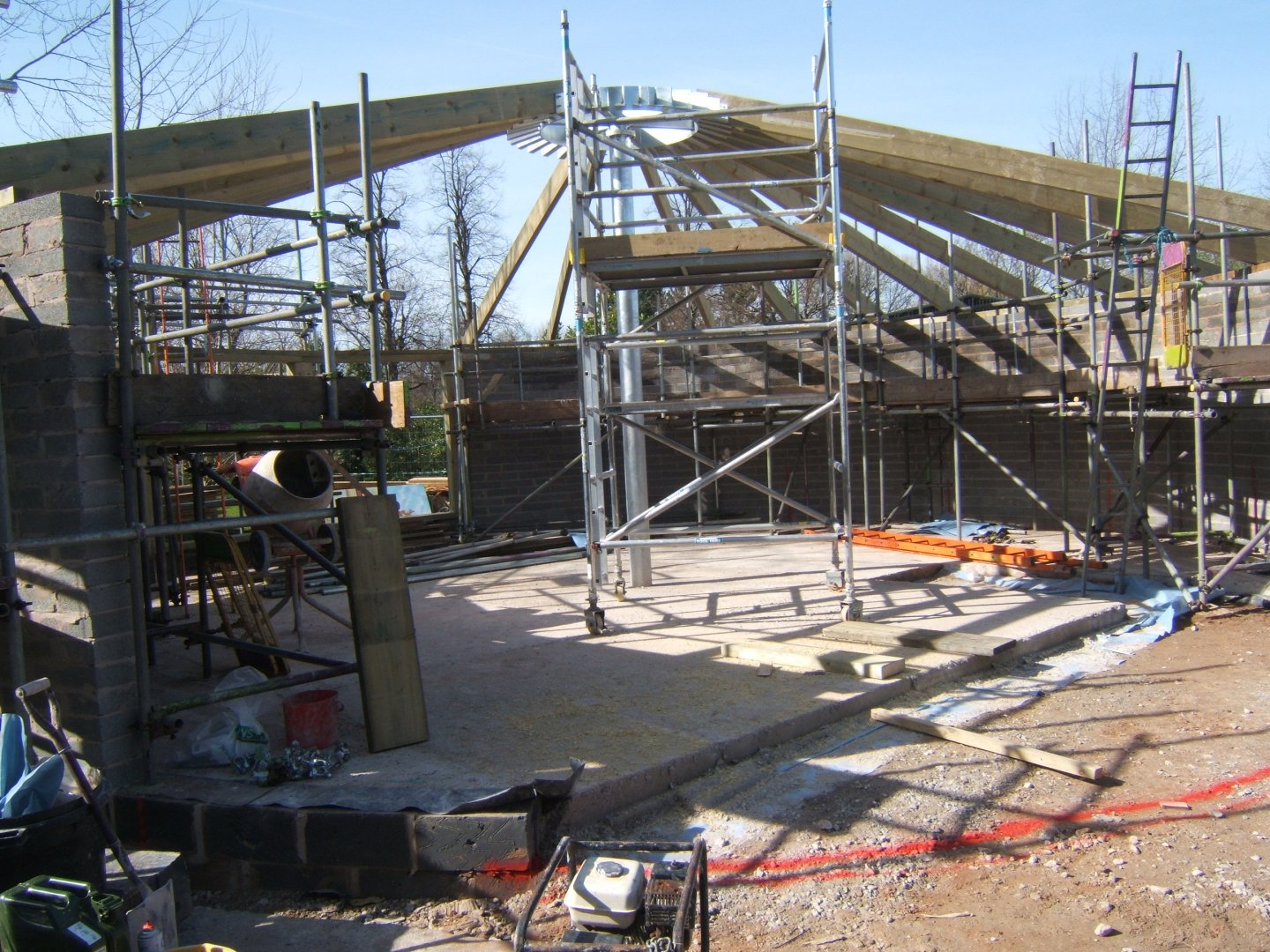 26/3/2017 New Cheetah yurt construction