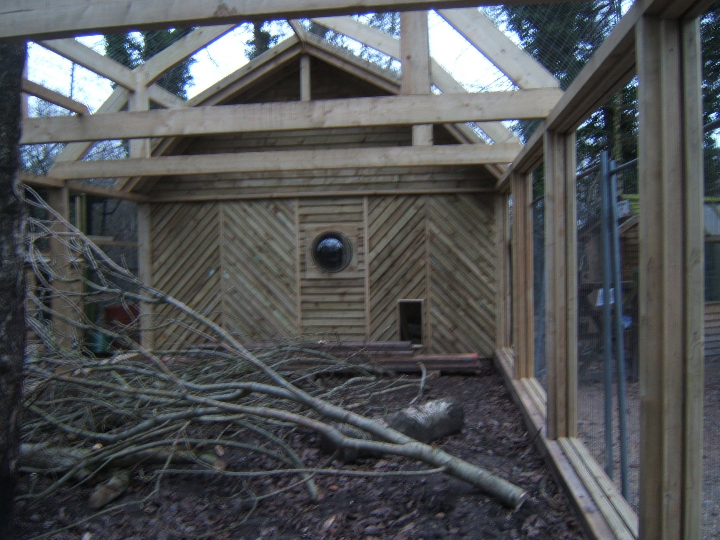 27/12/2016 View of new Fossa enclosure under construction