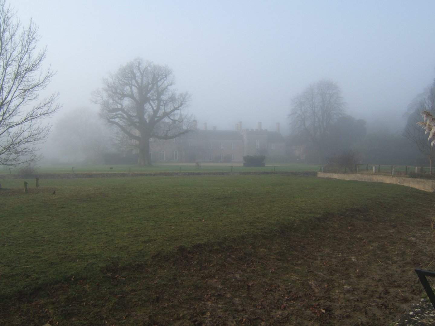 28/12/2016 View of Manor House