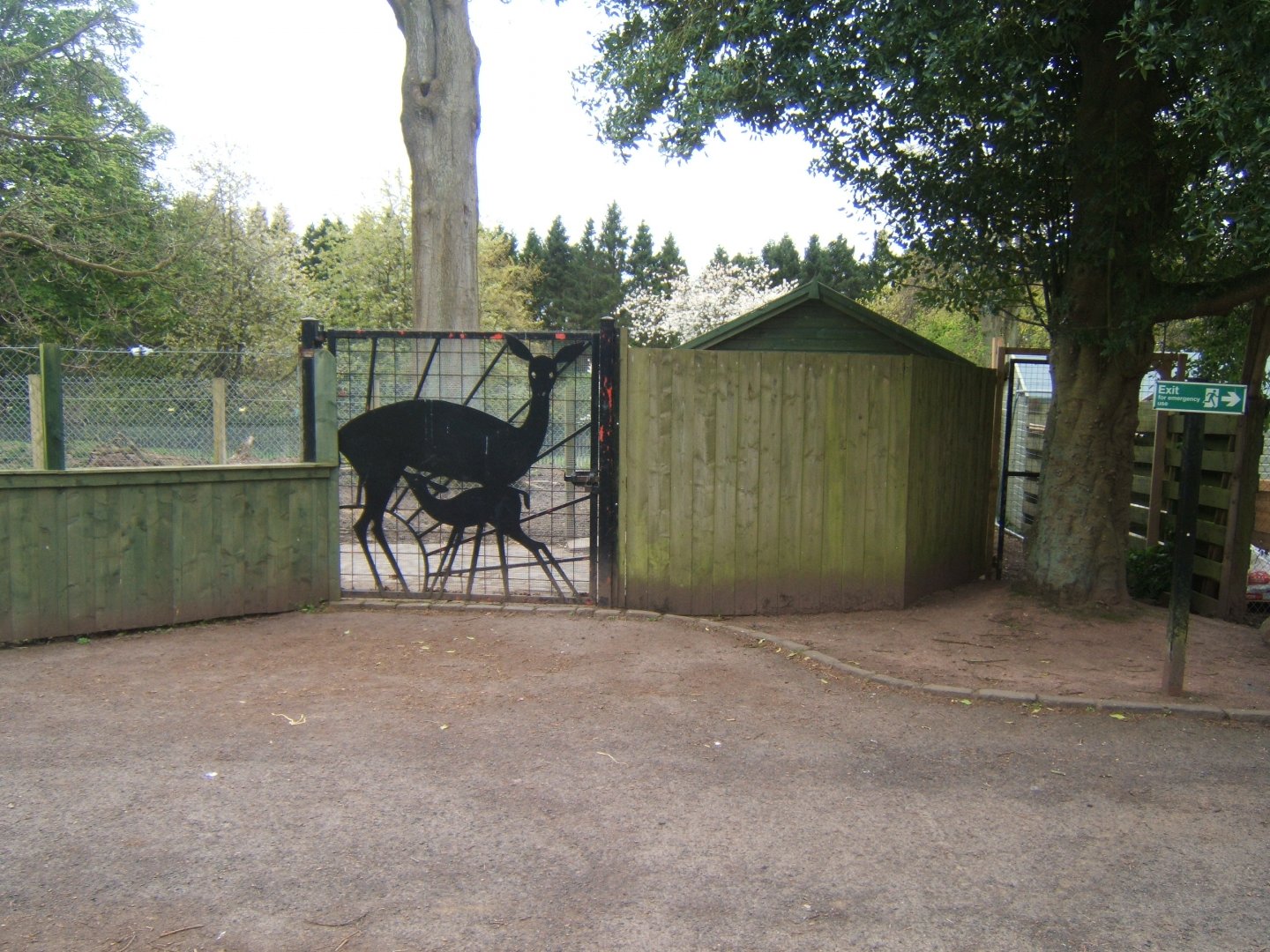 28/4/2017 Gates to the former Deer walk through