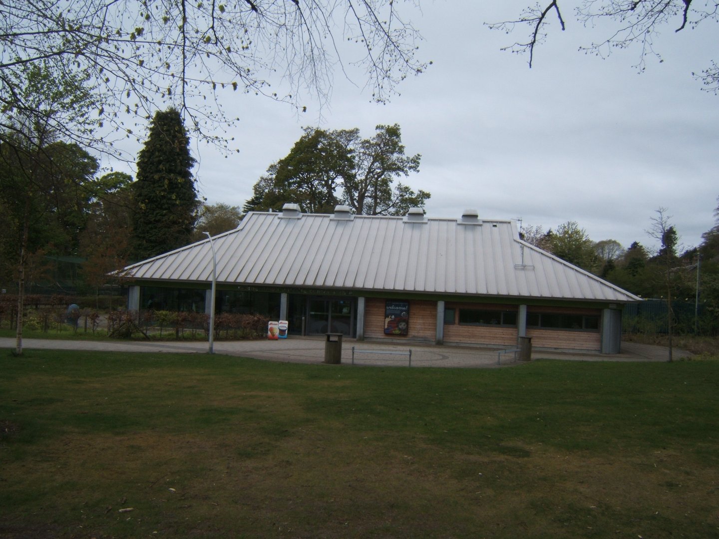 28/4/2017 View of Entrance and Cafe