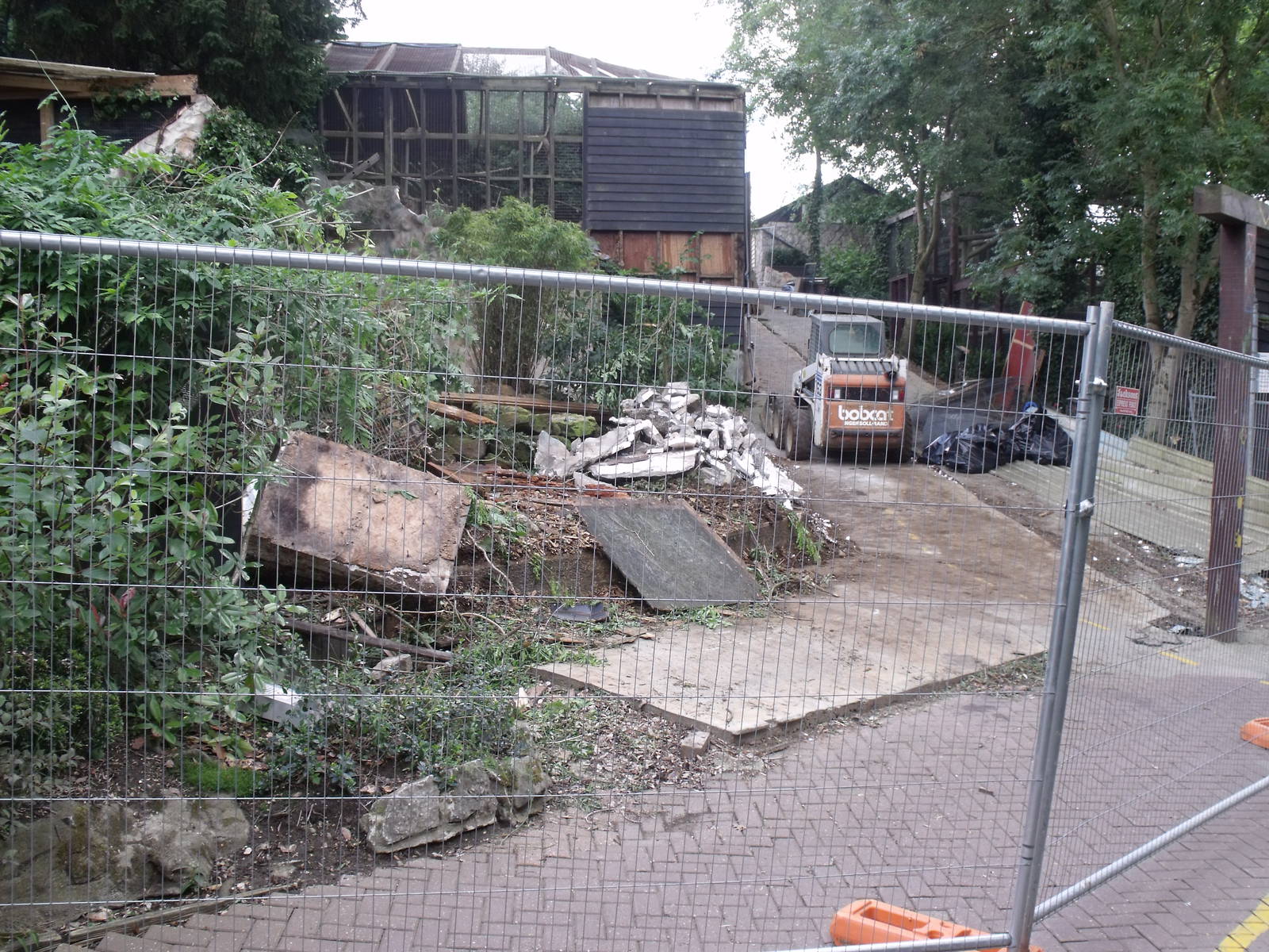30/6/11- Demolition for Sun Bear Enclosure