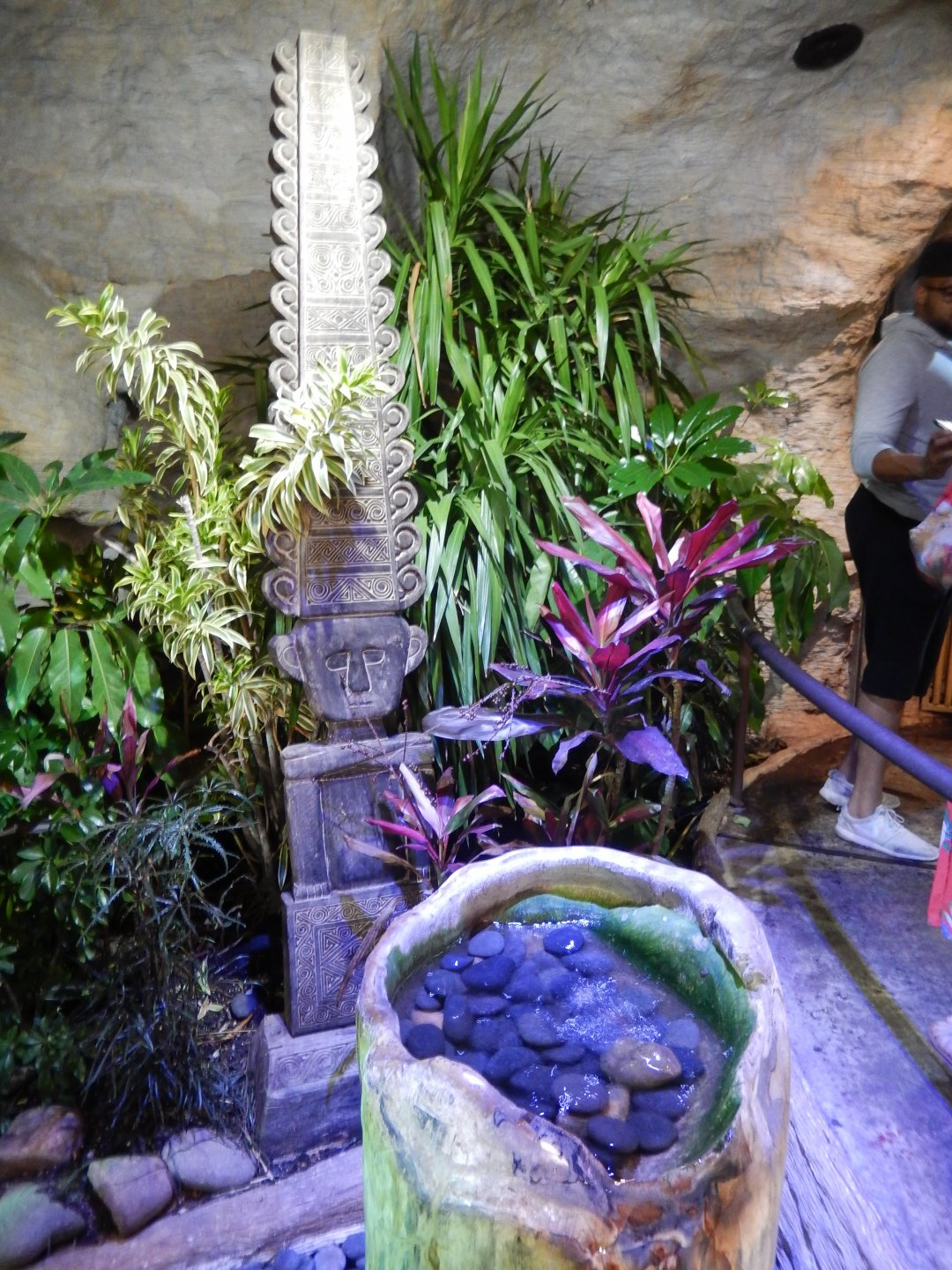 5/20/2018 - Mayan Statue and Fountain