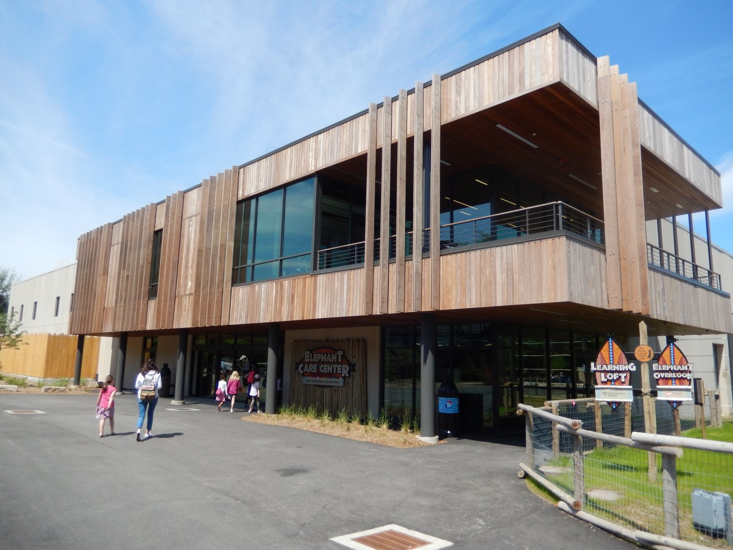 6/11/2019 - Elephant Care Center