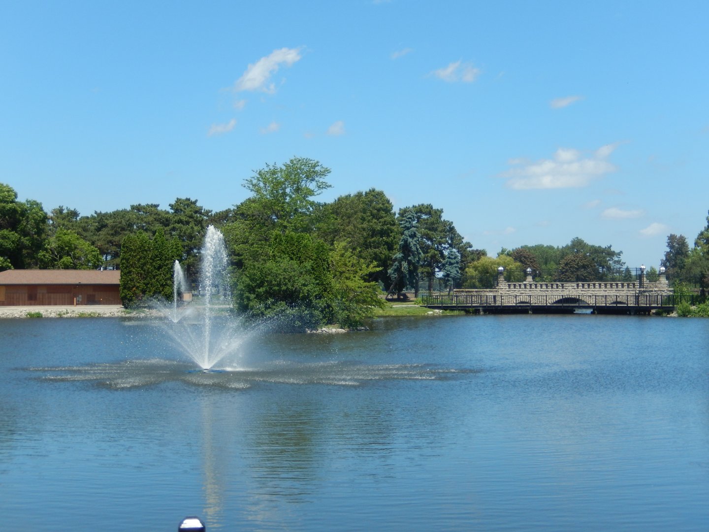 6/22/2025 - Gorgeous Lake & Fountains