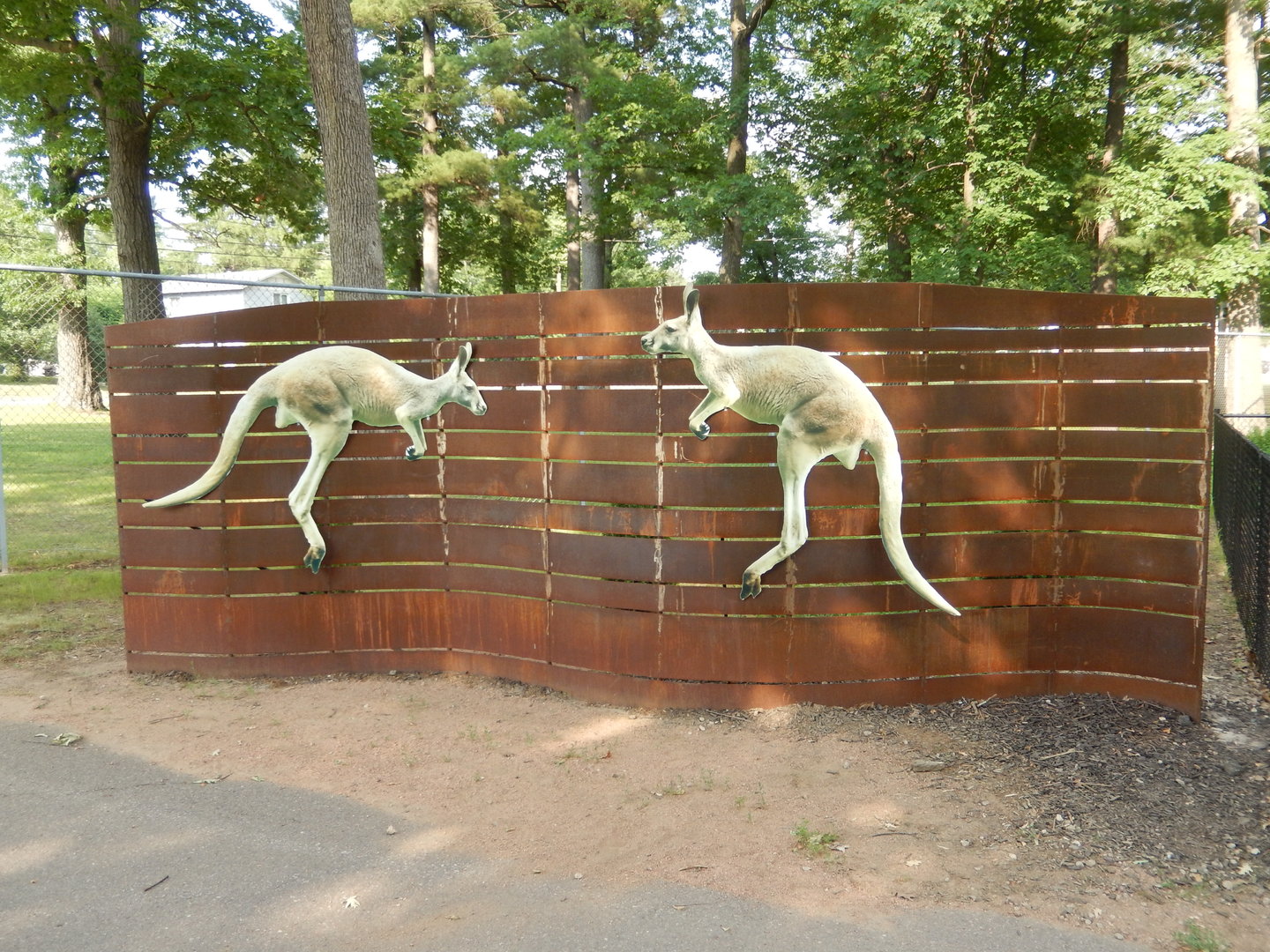 6/23/2023 - Decorative Kangaroo Fence