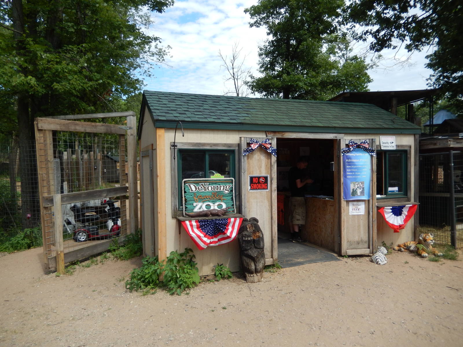 7/13/2016 - Entrance Shack