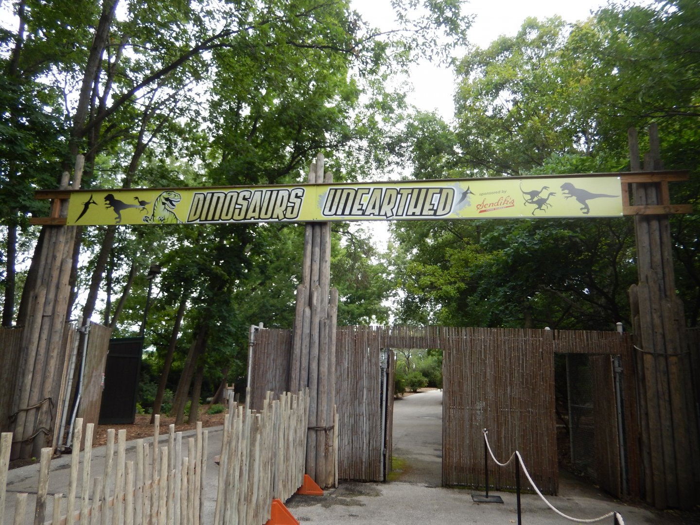 7/19/2020 - Dinosaurs Unearthed Entrance