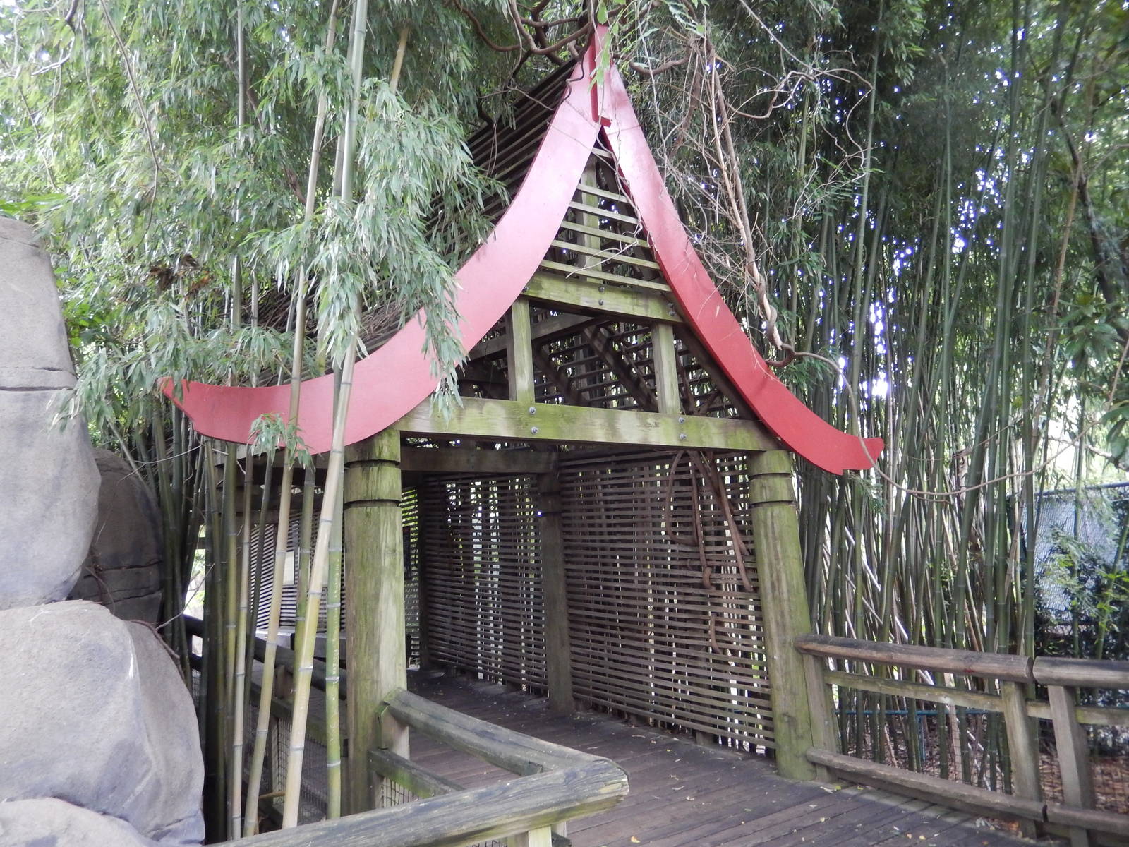 8/14/2016 - Oriental-Style Bridge