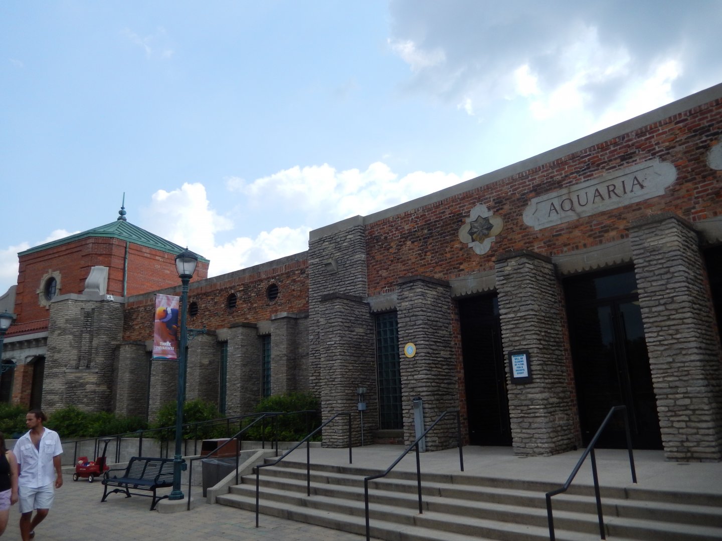 8/21/2021 - Aquarium Exterior