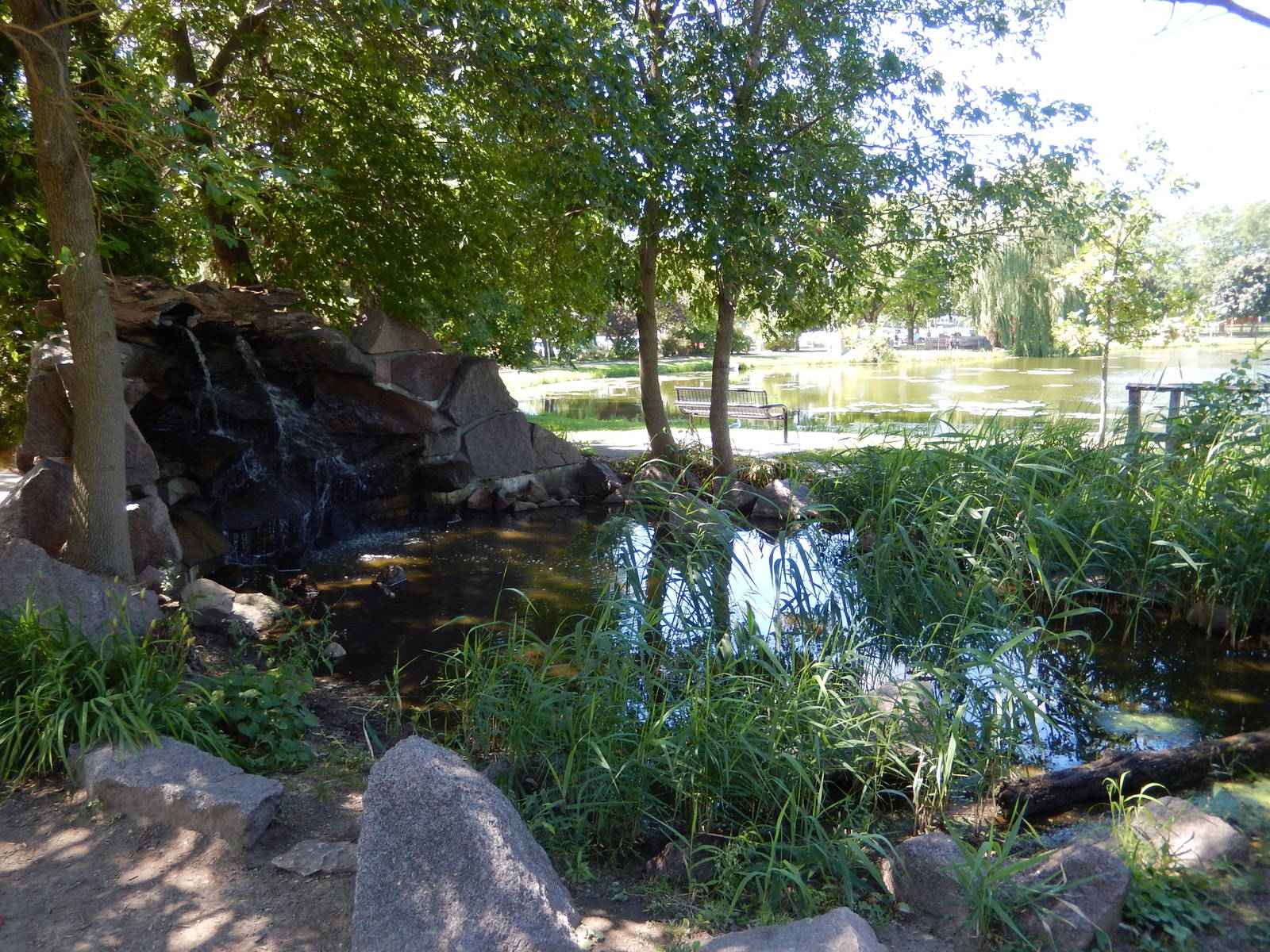 8/22/2016 - Menominee Park Zoo - Waterfall & Pond