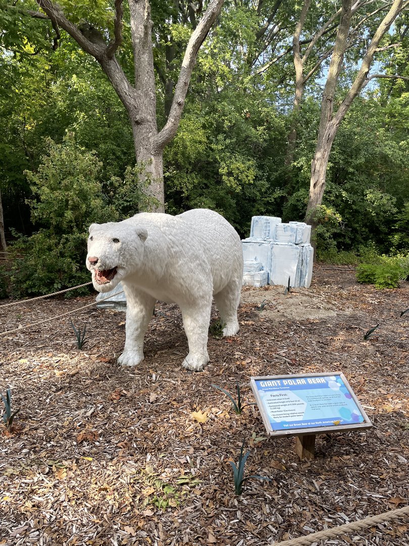9/17/2023 - Giant Polar Bear