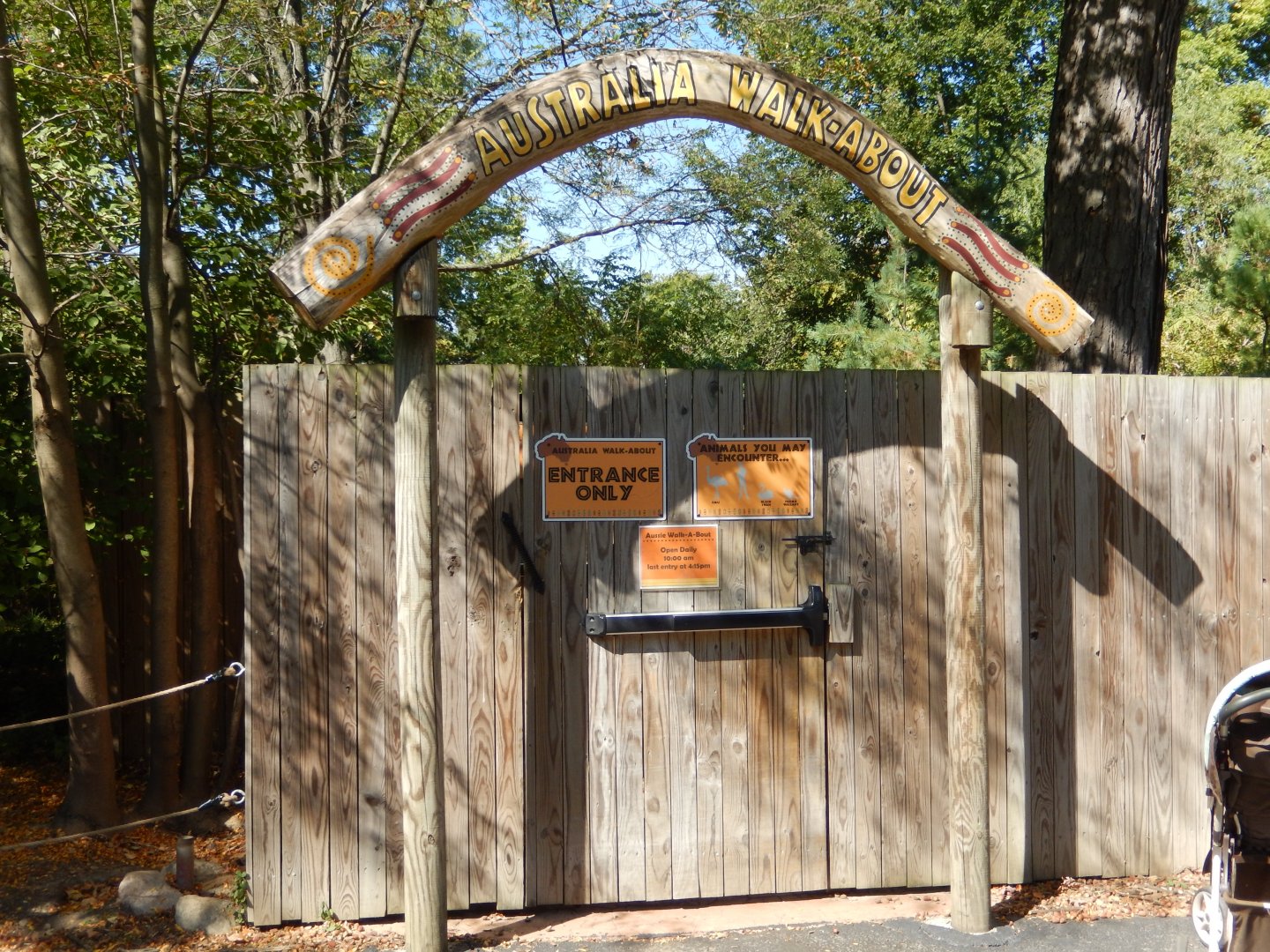 9/29/2017 - Austalia Walk-About Entry Gate