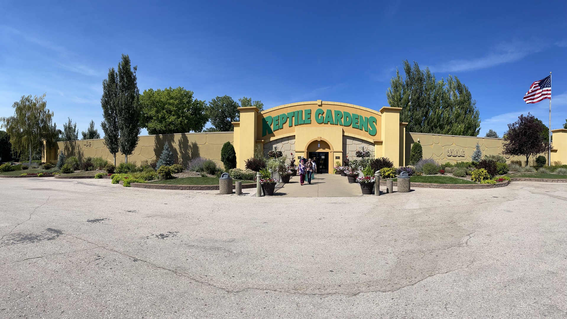 9/8/2021 - Panoramic Shot of the Entrance