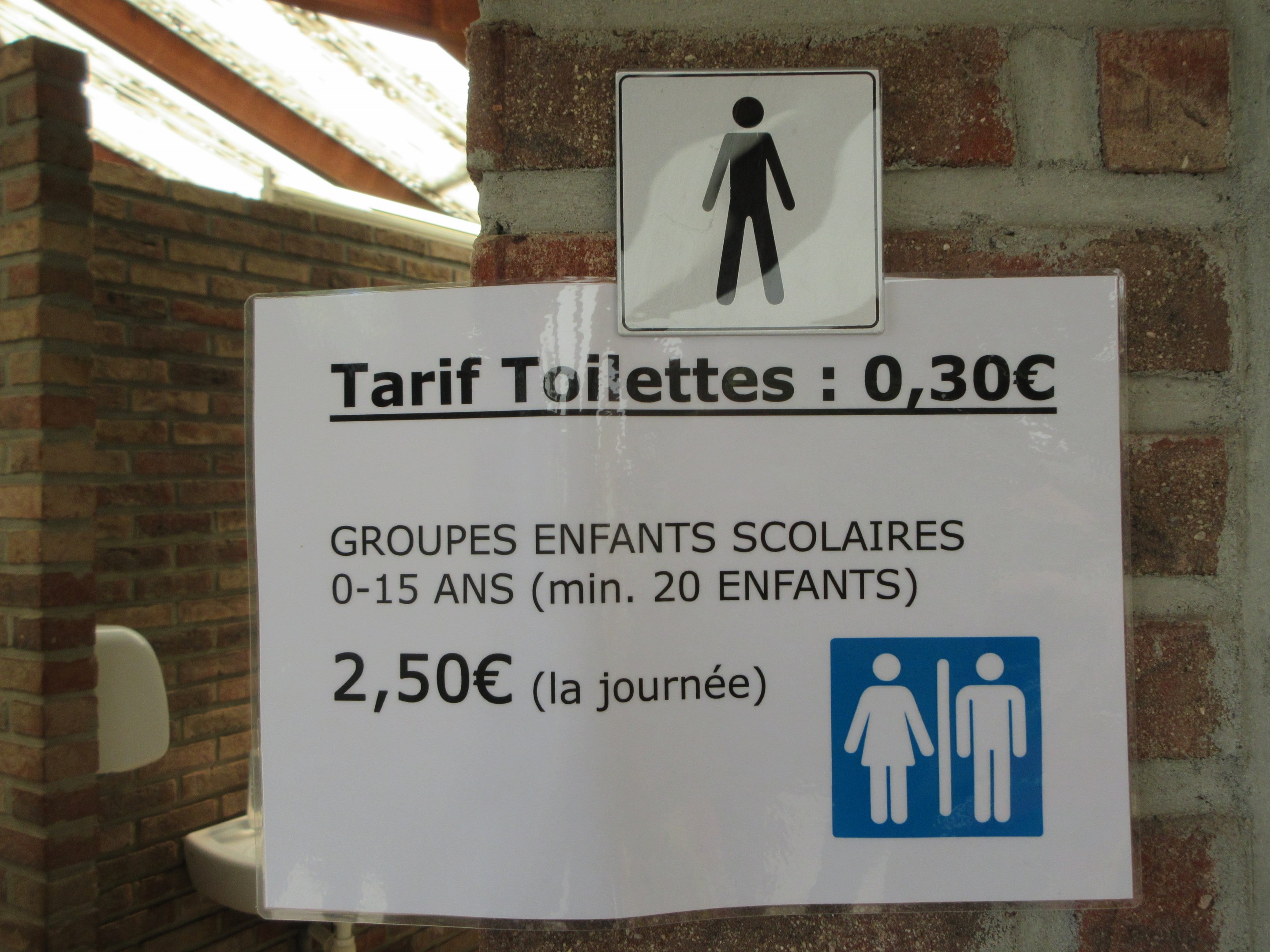 A zoo charging to use the lavatory!