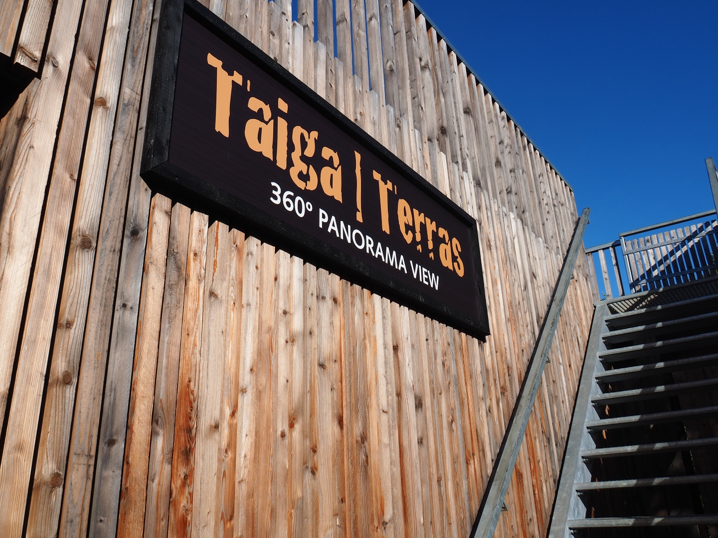 Access to Barbary macaque and Eurasian lynx viewing platform (Oct 13th, 2018)