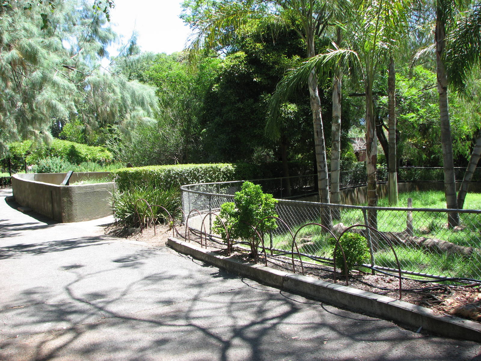 Adelaide Zoo 2008 - Vacant exhibits