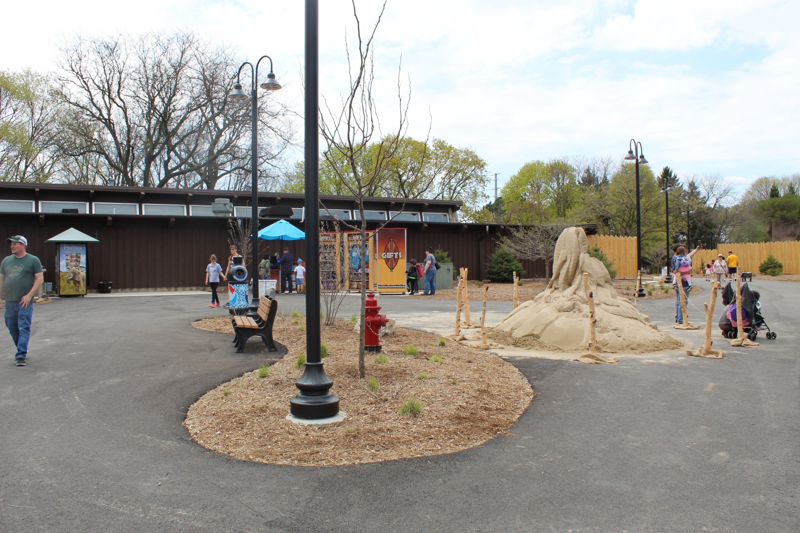 Adventure Africa - Plaza Overview