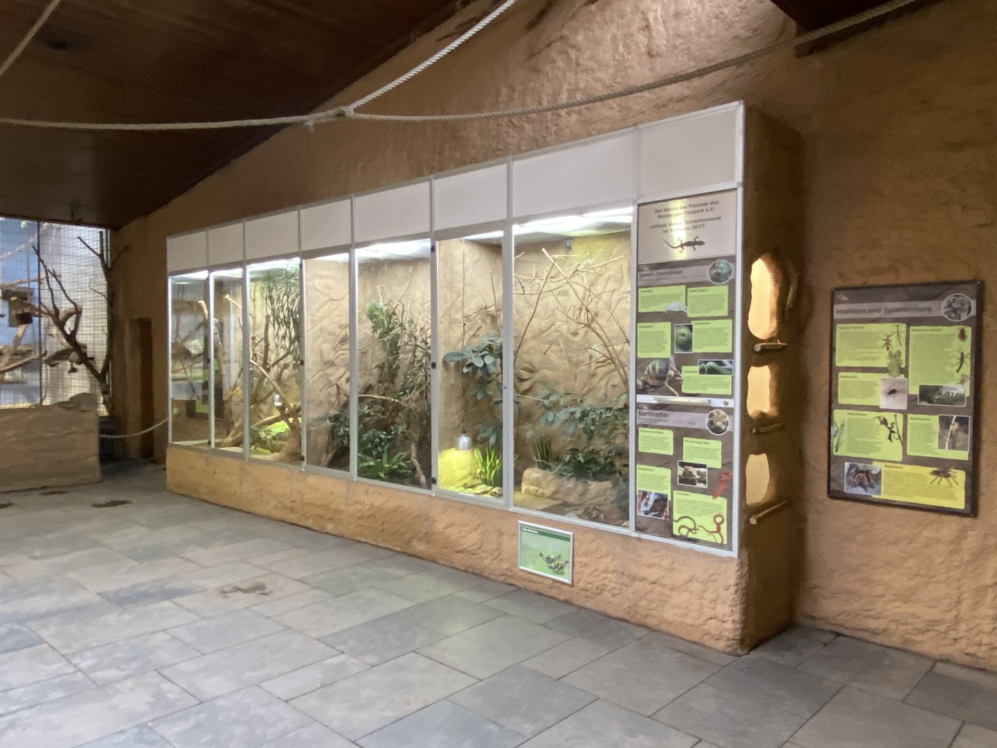 Aequatorium/Affenhaus view 011219