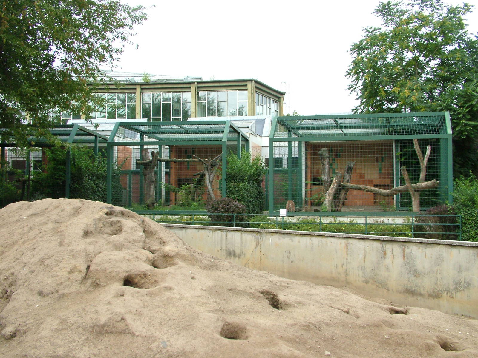 Afred-Brehm-House and Marmot Exhibit at Tierpark Berlin, 30/08/11