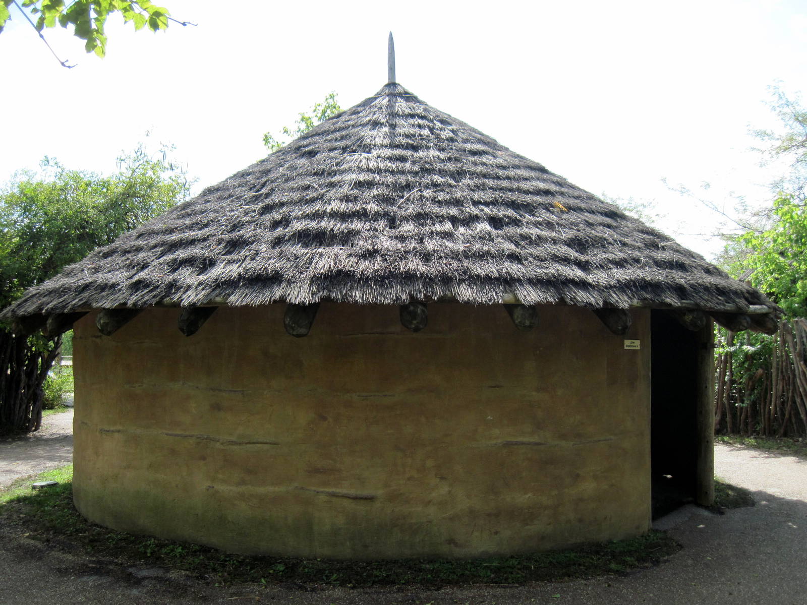 Africa-Bomas Hut