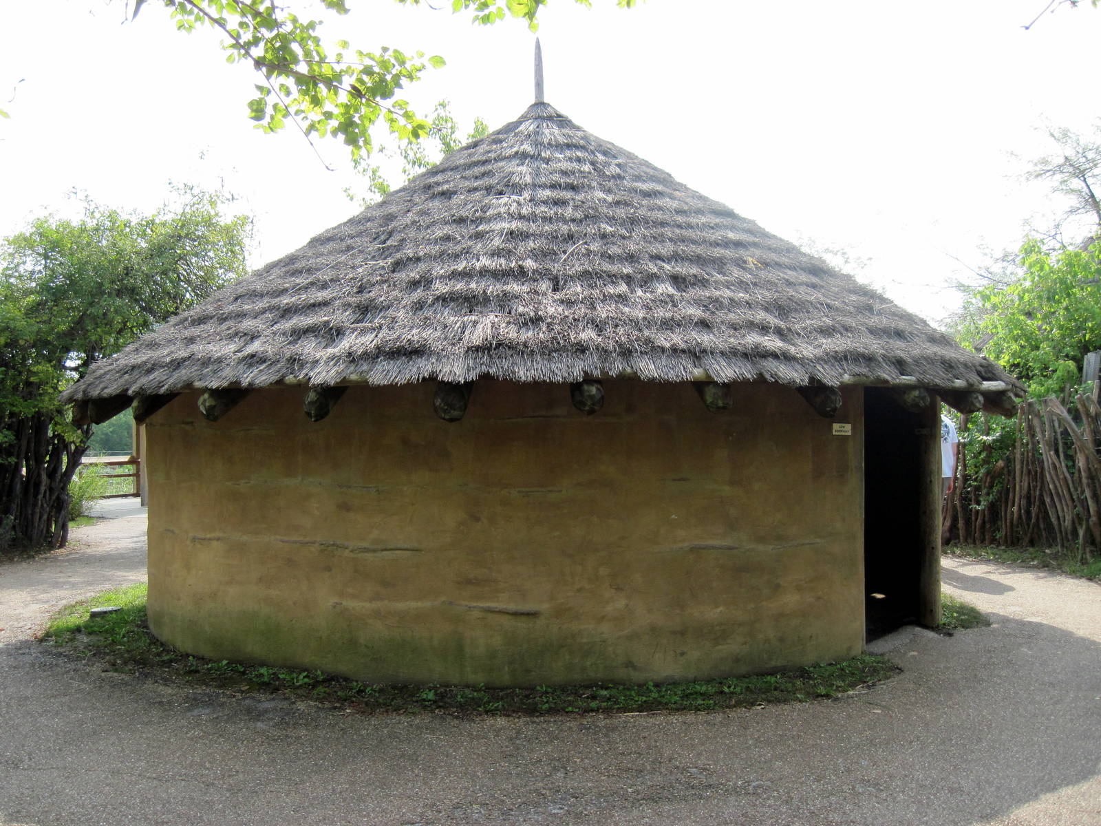 Africa-Bomas Hut