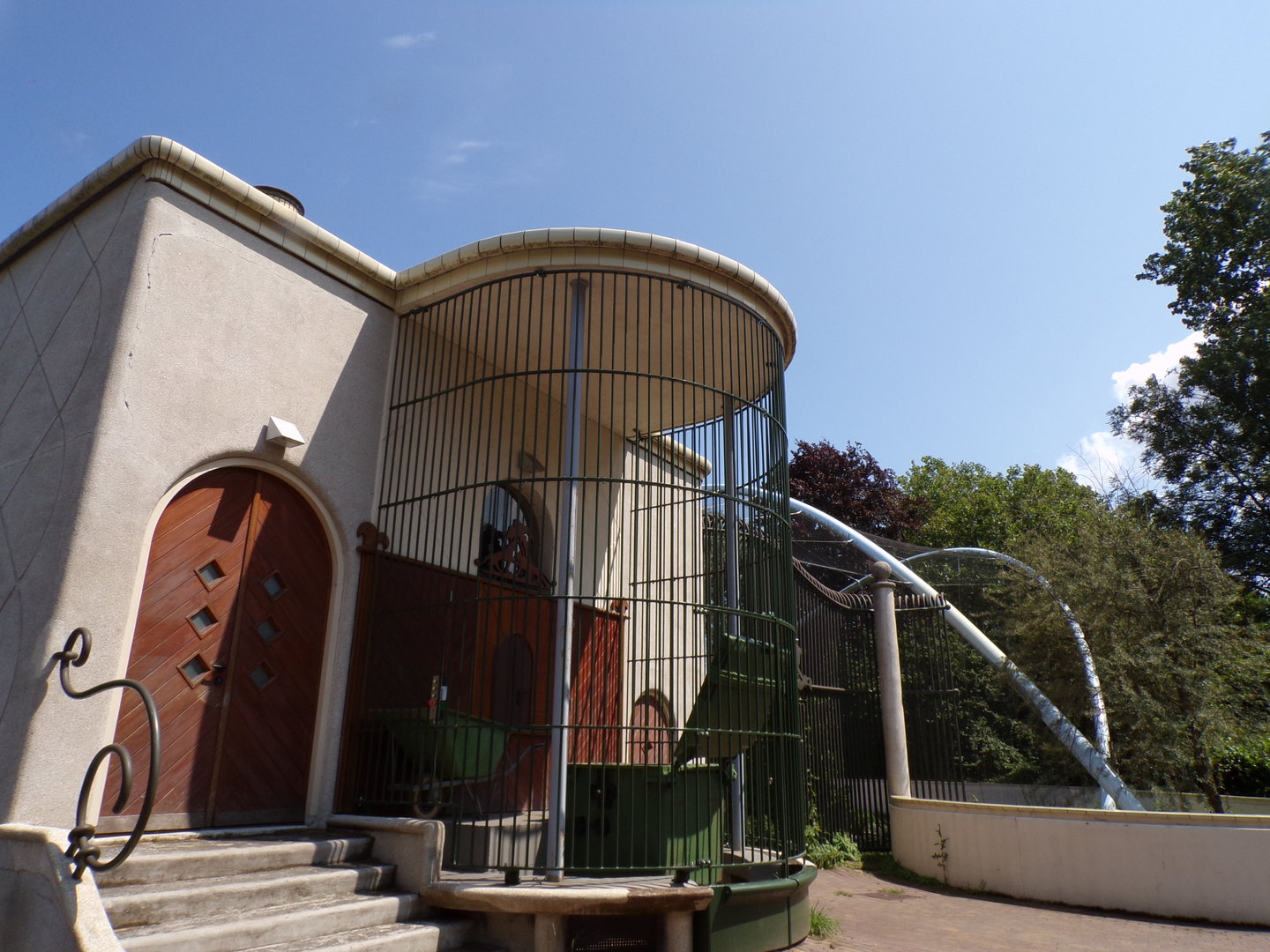 Africa- Former cage in gelada house 13.7.23