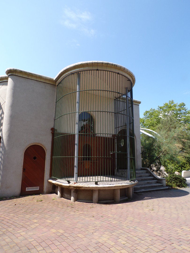 Africa- Former cage in Gelada house 13.7.23