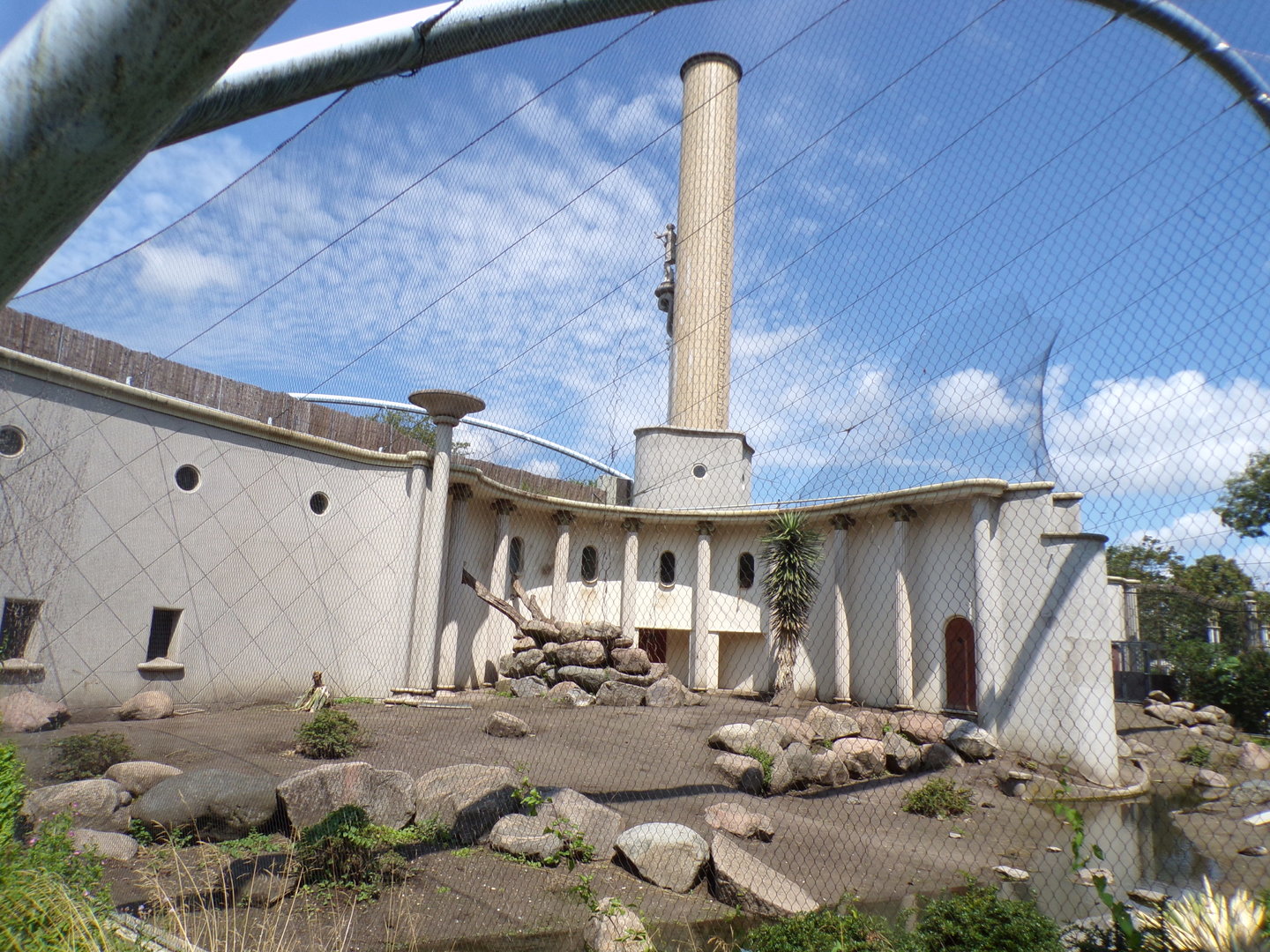 Africa- Gelada enclosure 13.7.23