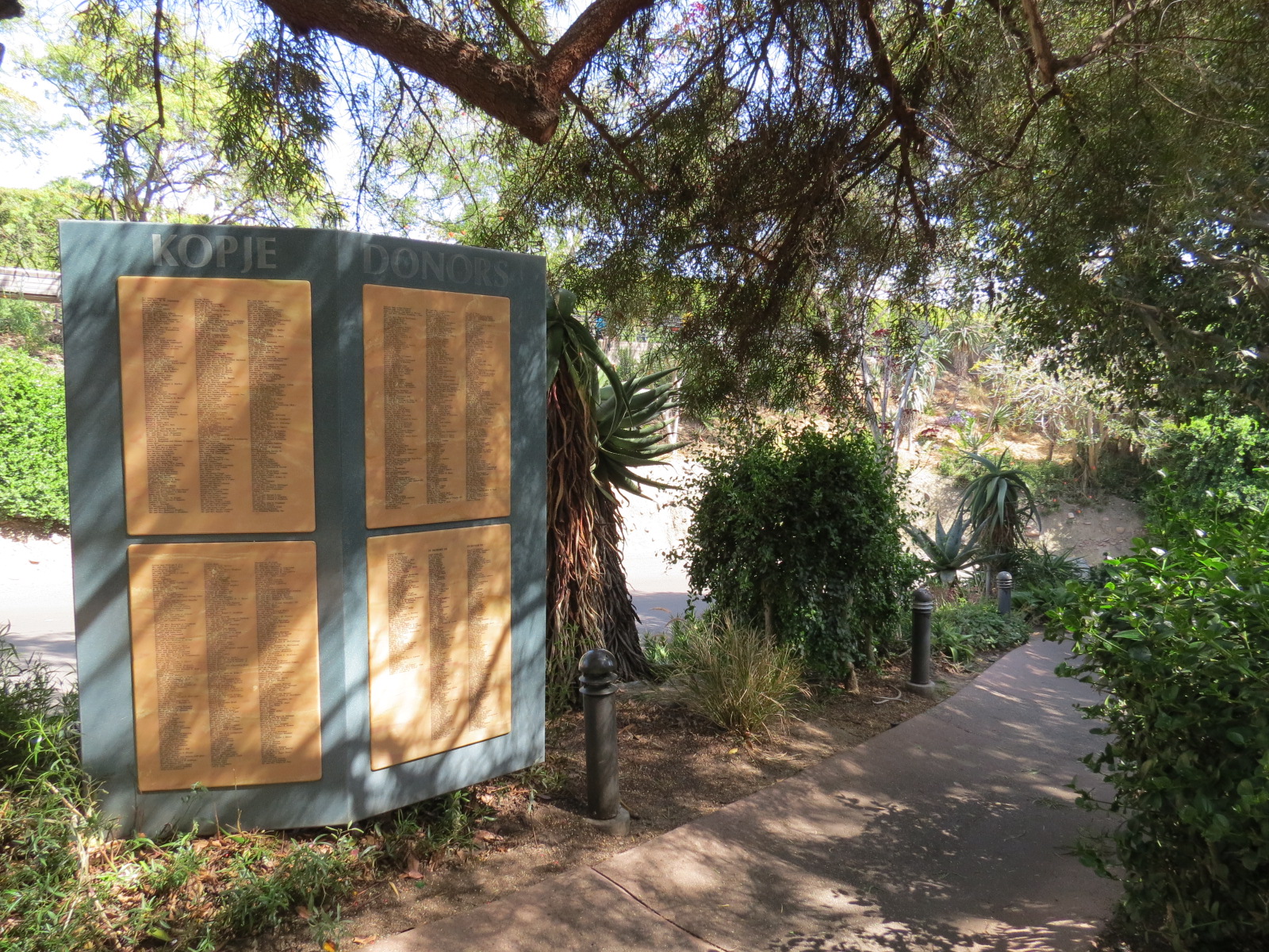 Africa Rocks - Kopje - Path