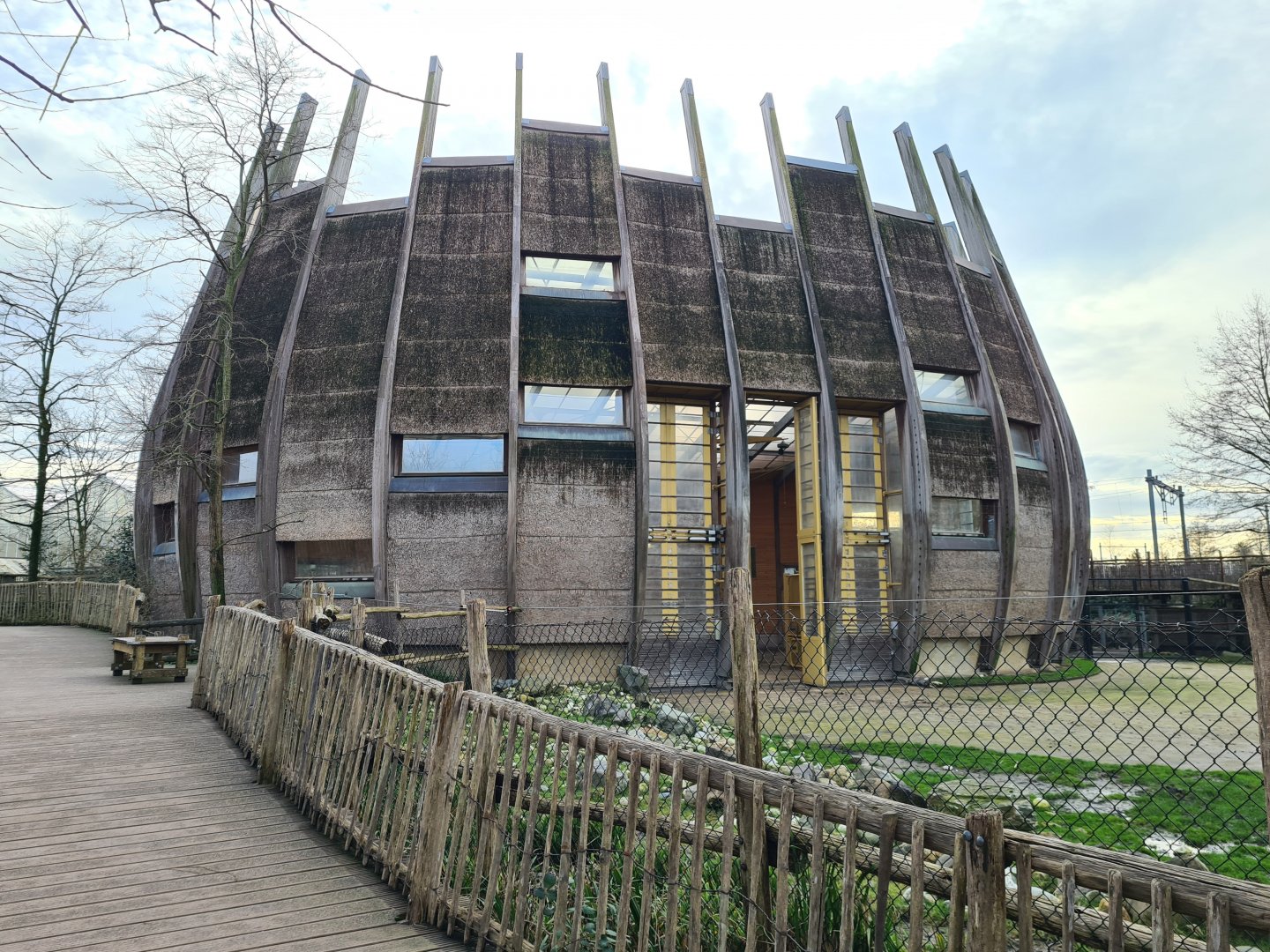 Africa - 'the onion' Giraffe barn