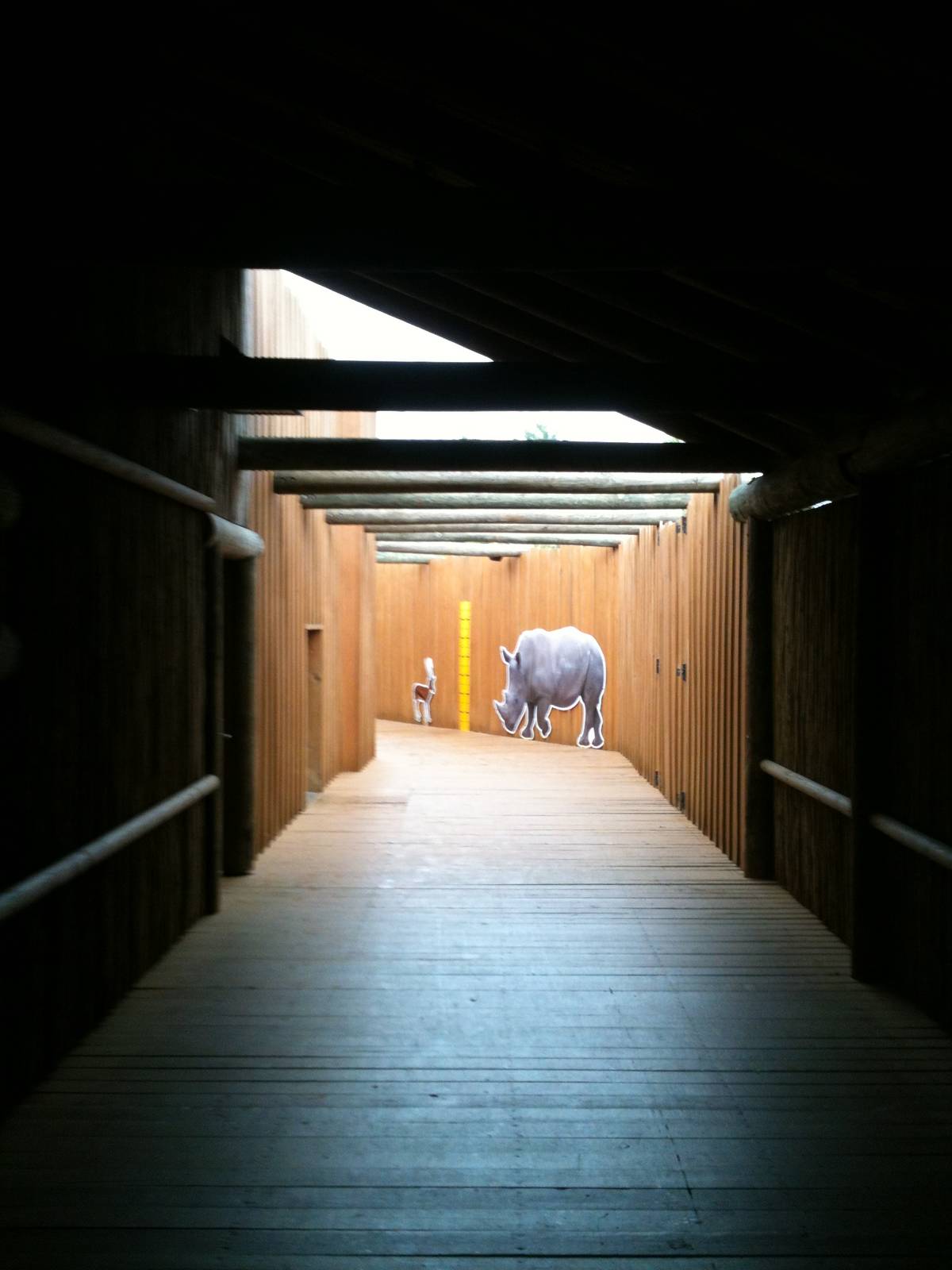 Africa-Tunnel that takes you around the Giraffe barn.