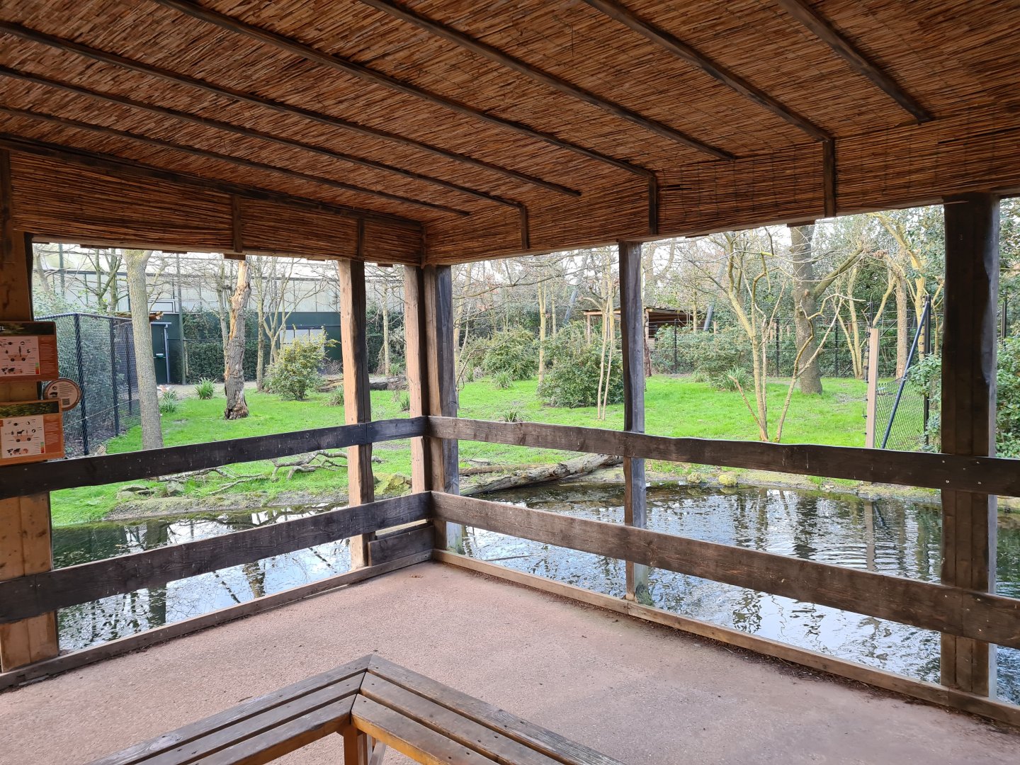 Africa - Viewing hut in Okapi aviary