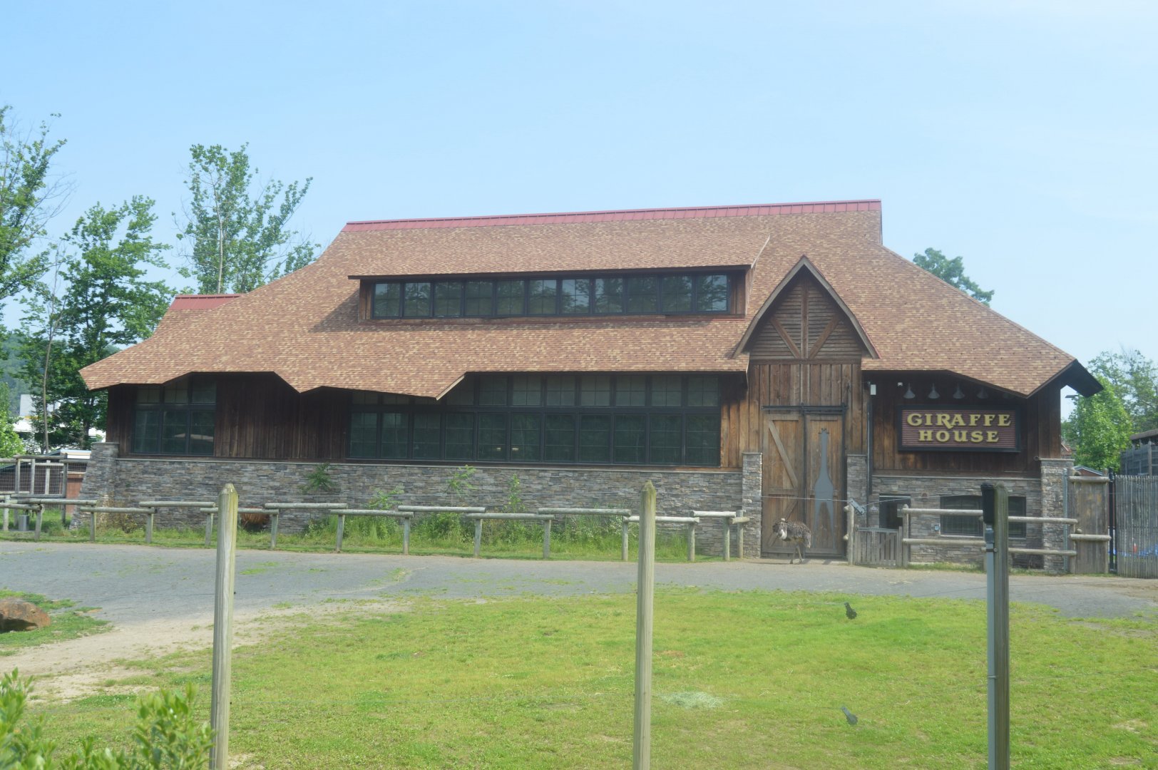 African Adventure - Giraffe Barn