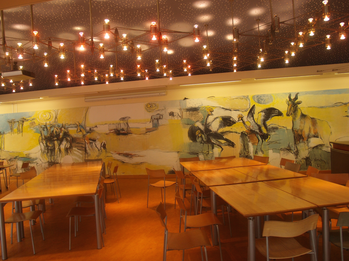 African animals mural in the restaurant building, 2015-07-19