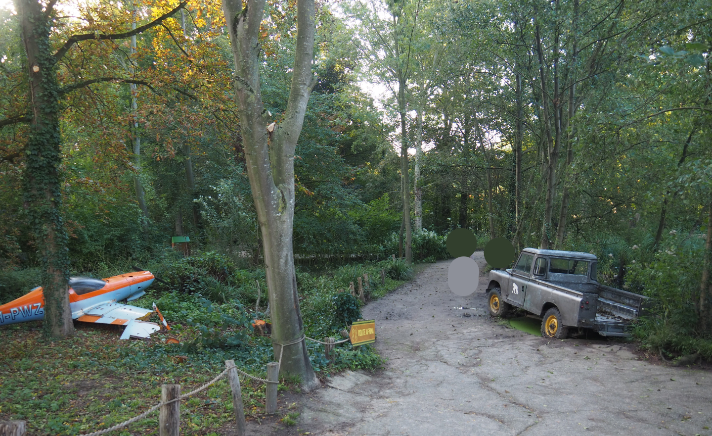 African area walkway with vehicle theming, 2020-10-10