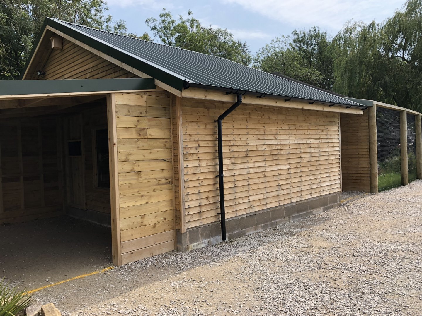 African Drylands Aviary Viewing Area at Lakeland Wildlife Oasis (2020)