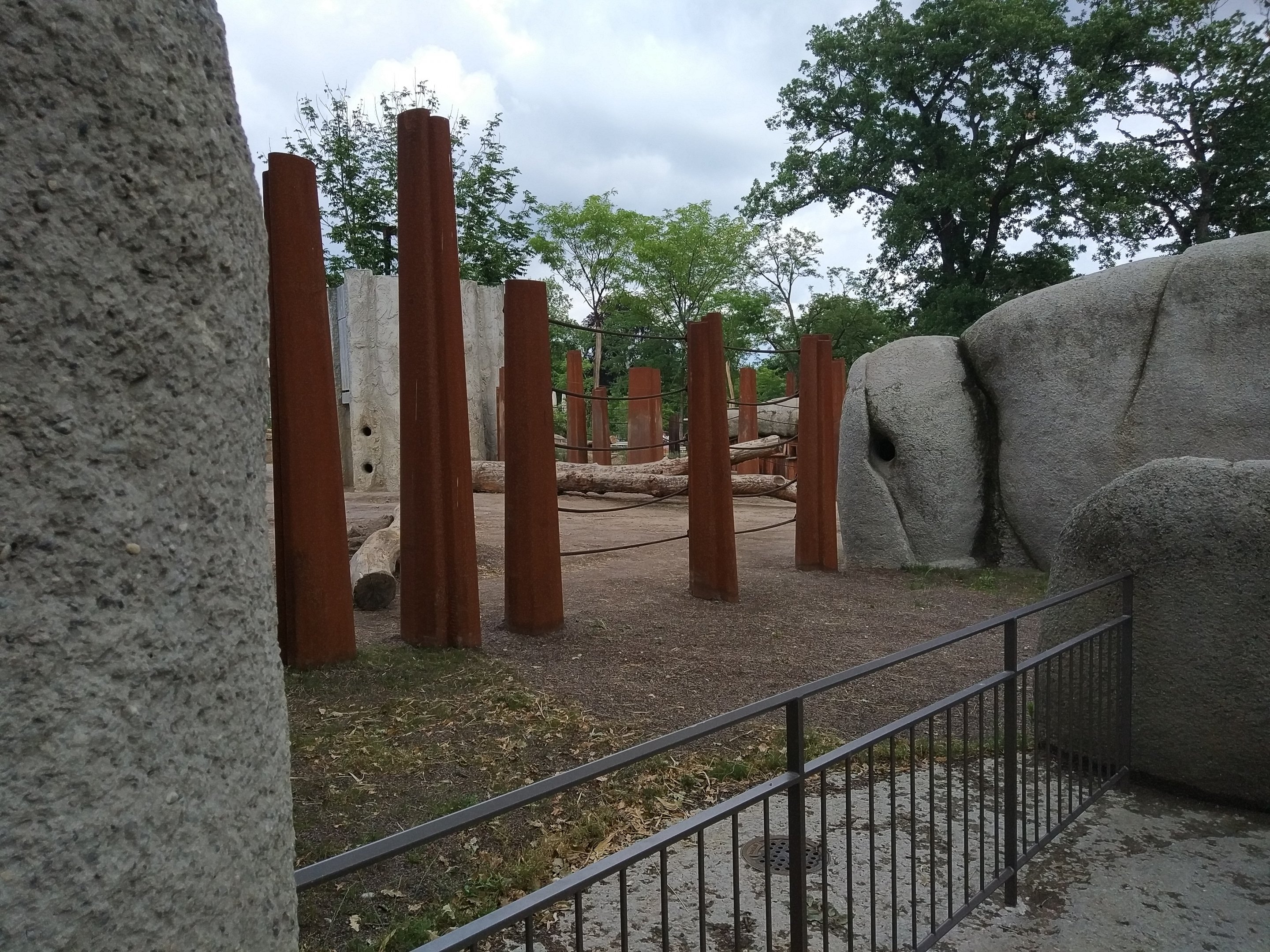 African Elephant containment